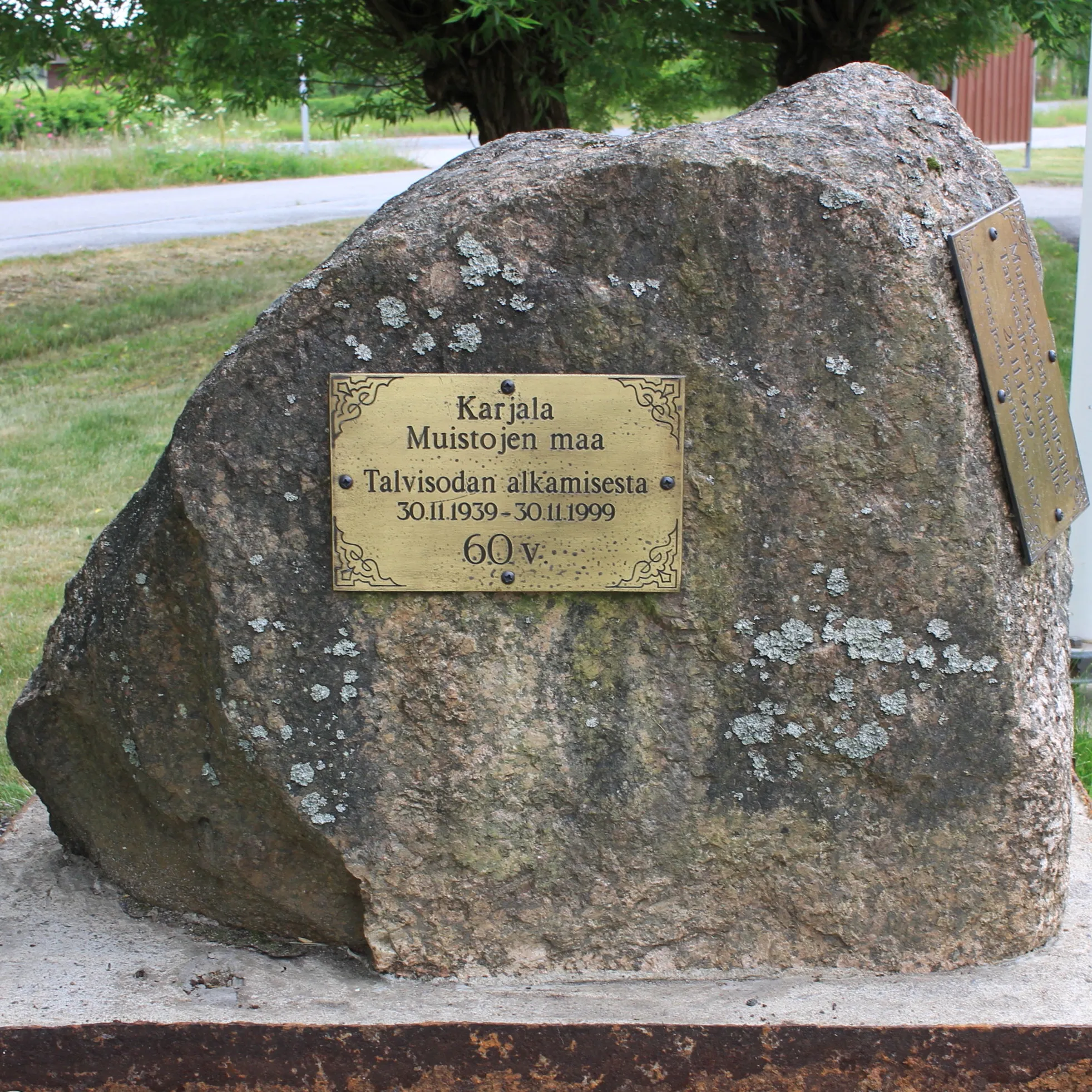 Photo showing: Memorial of beginning of Winter War, Tarvasjoki, Lieto, Finland. - Memorial stone was unveiled in 1999.