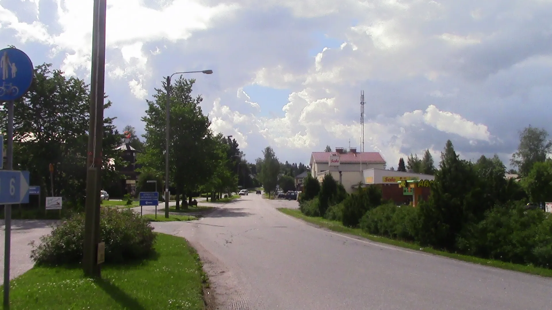 Photo showing: The village of Yläne seen from the crossing of Haaviontie, Haverintie and Keskustie.