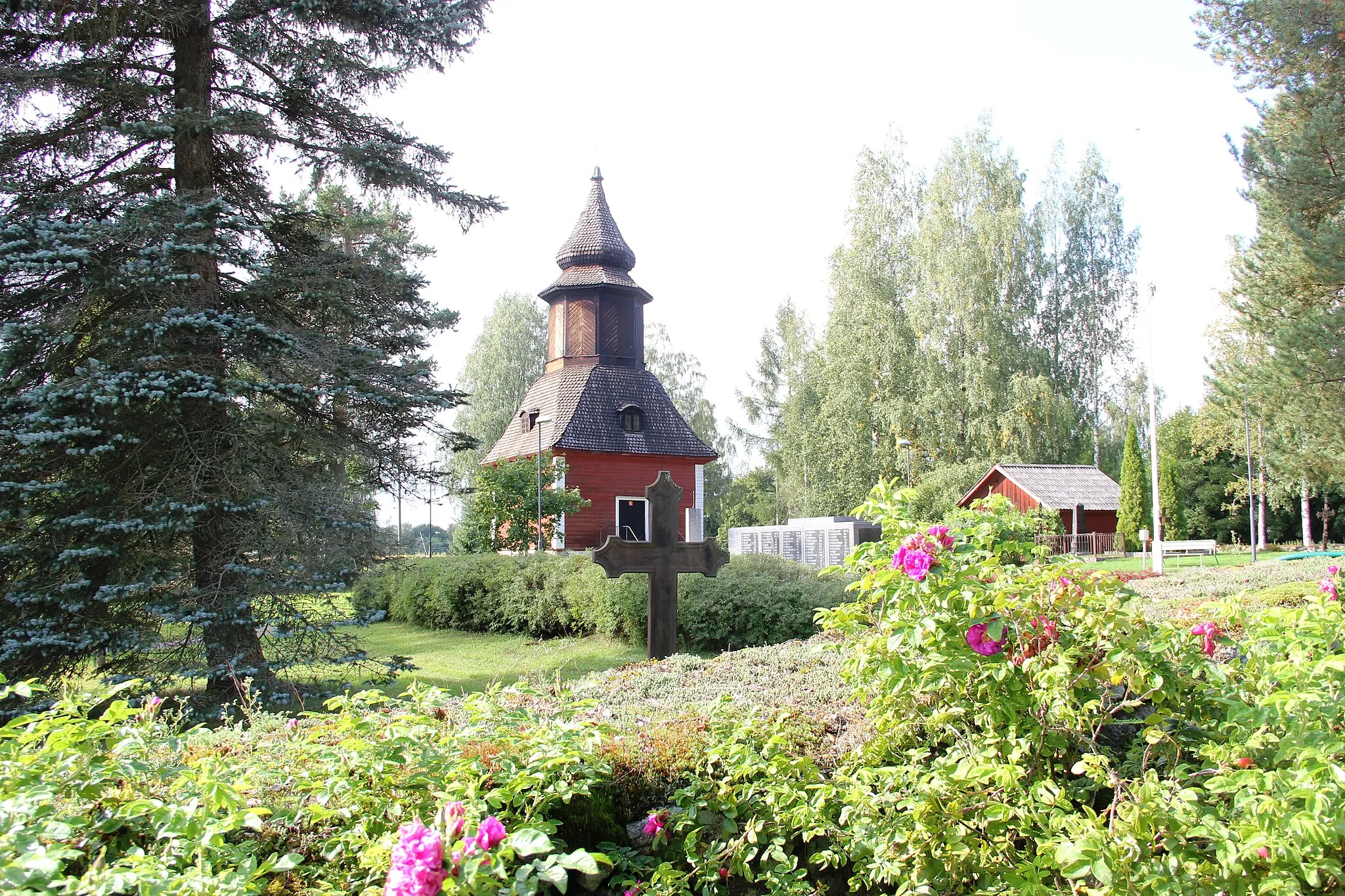 Photo showing: The belfry of the Evangelic-Lutheran church in Askola, Finland