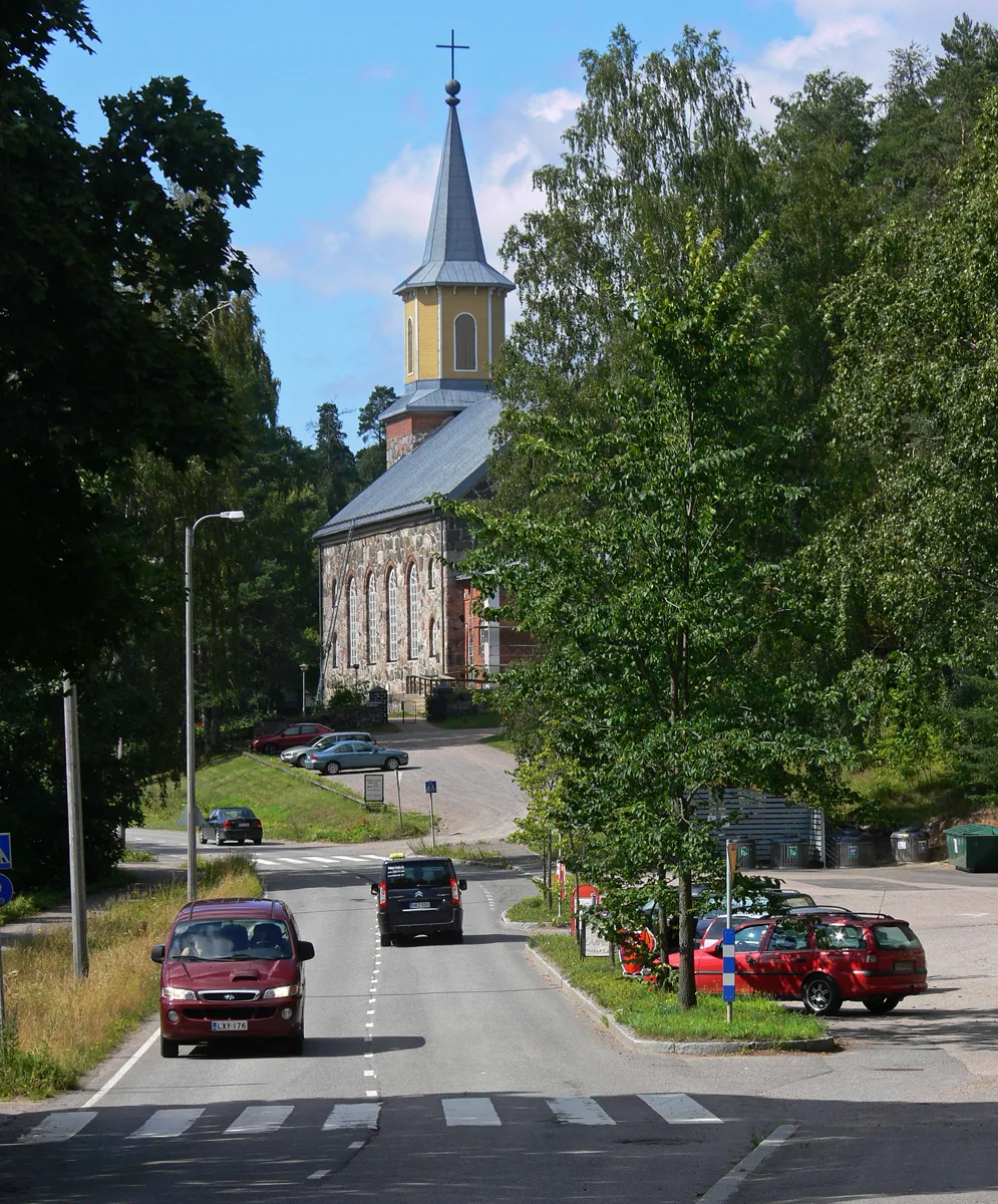 Photo showing: Karjalohja Church