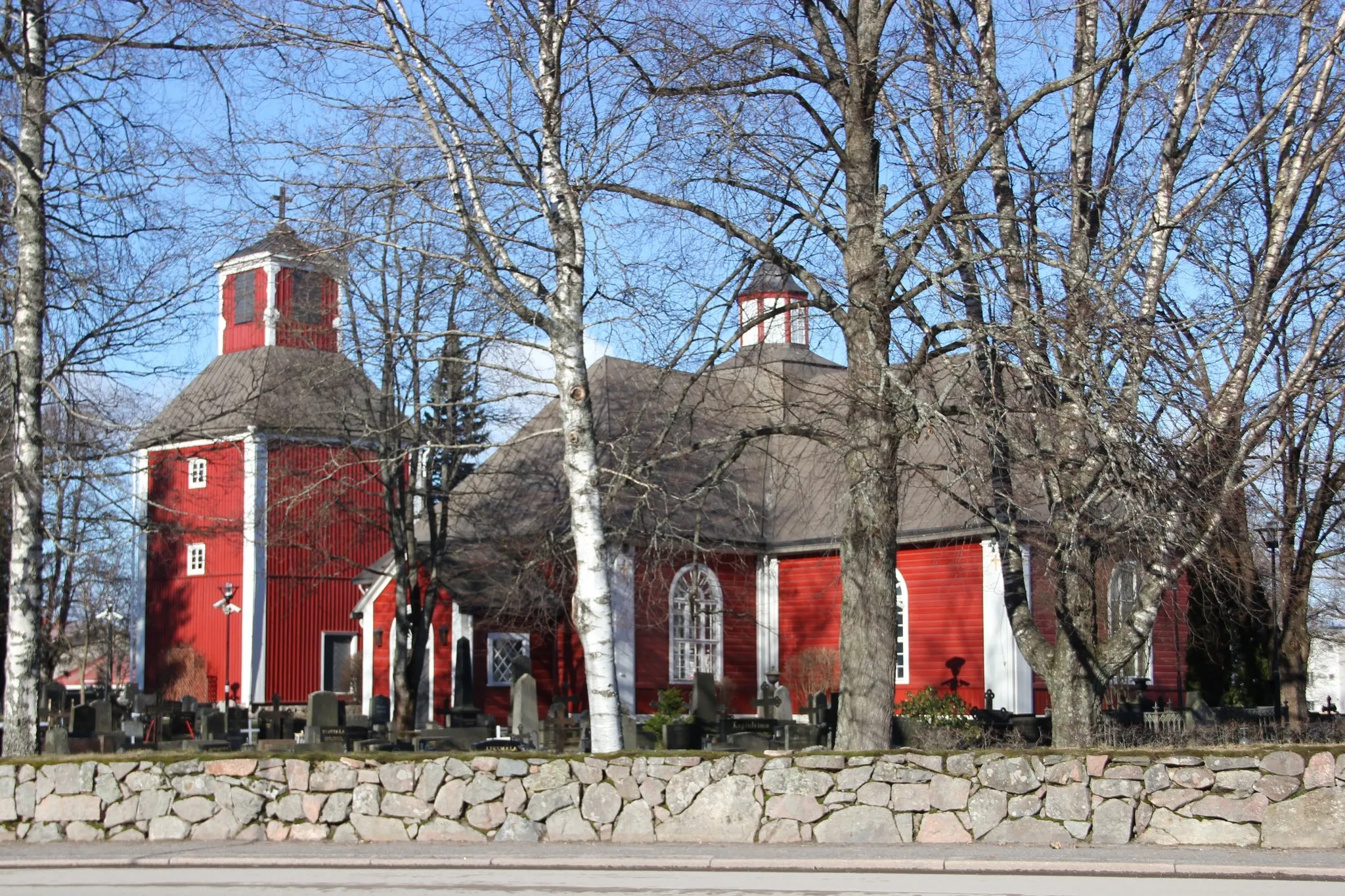 Photo showing: Karkkila Church (1781) red, wooden church