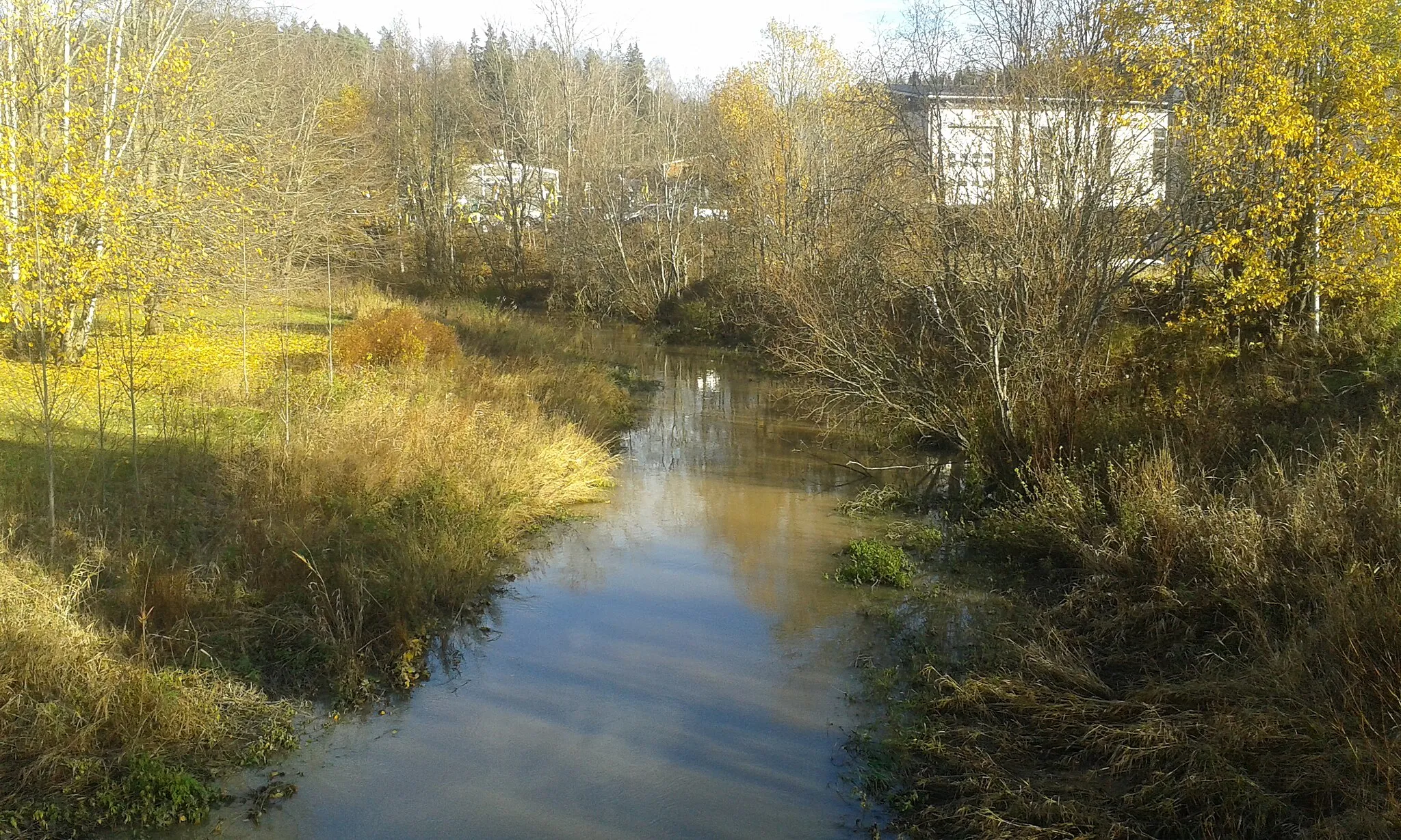 Photo showing: Luhtajoki river in Klaukkala near the Vantaa border, Finland.