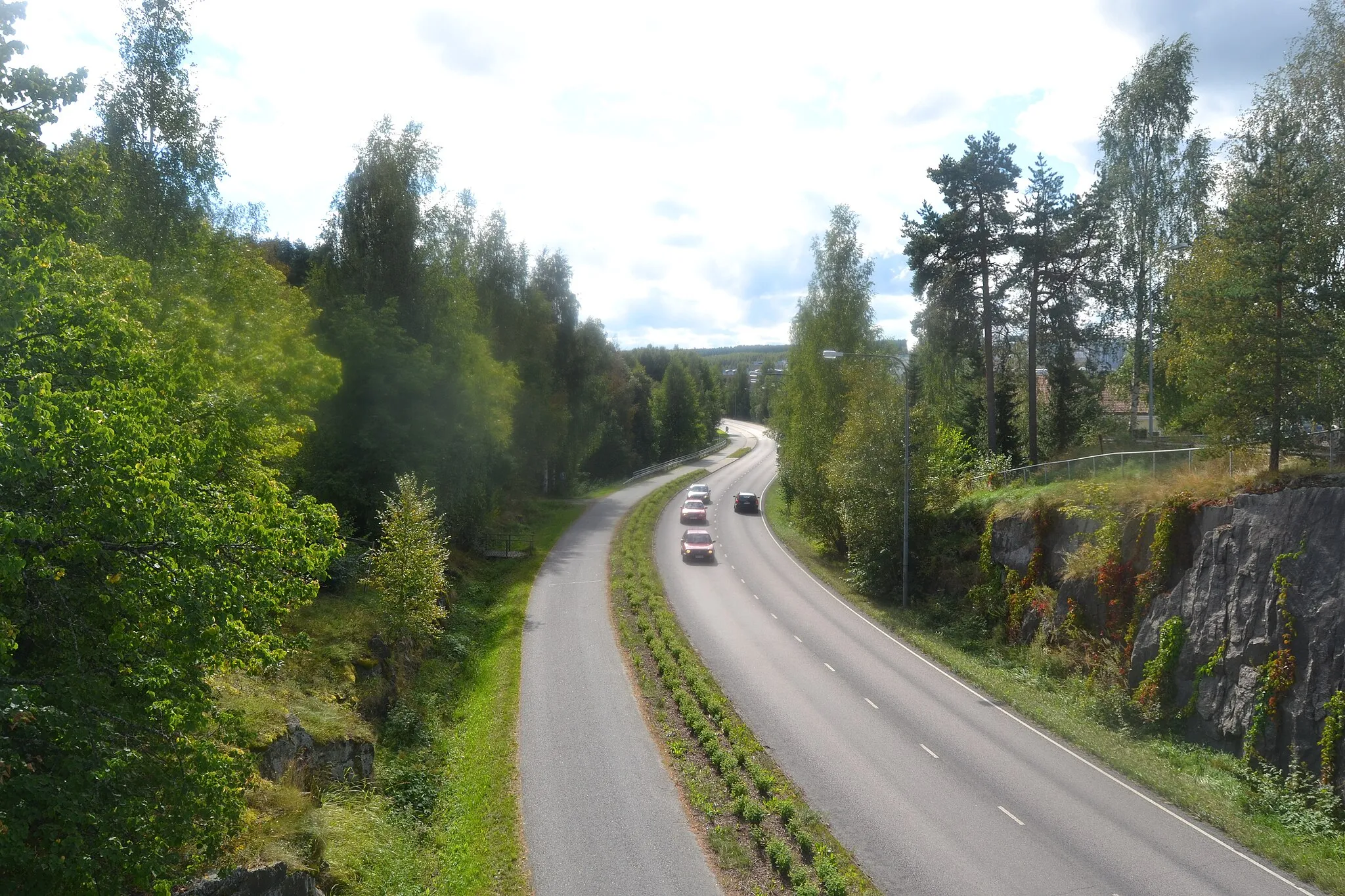 Photo showing: Connecting road 6040 in Jämsänkoski, Jämsä, Finland