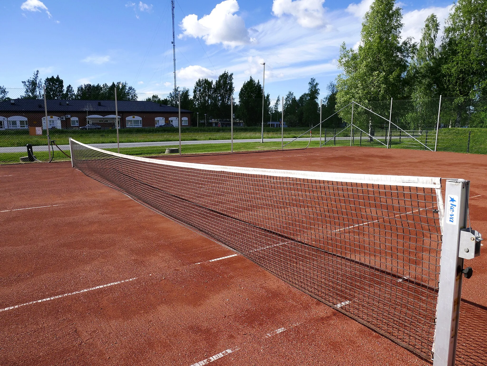 Photo showing: Tennis net.