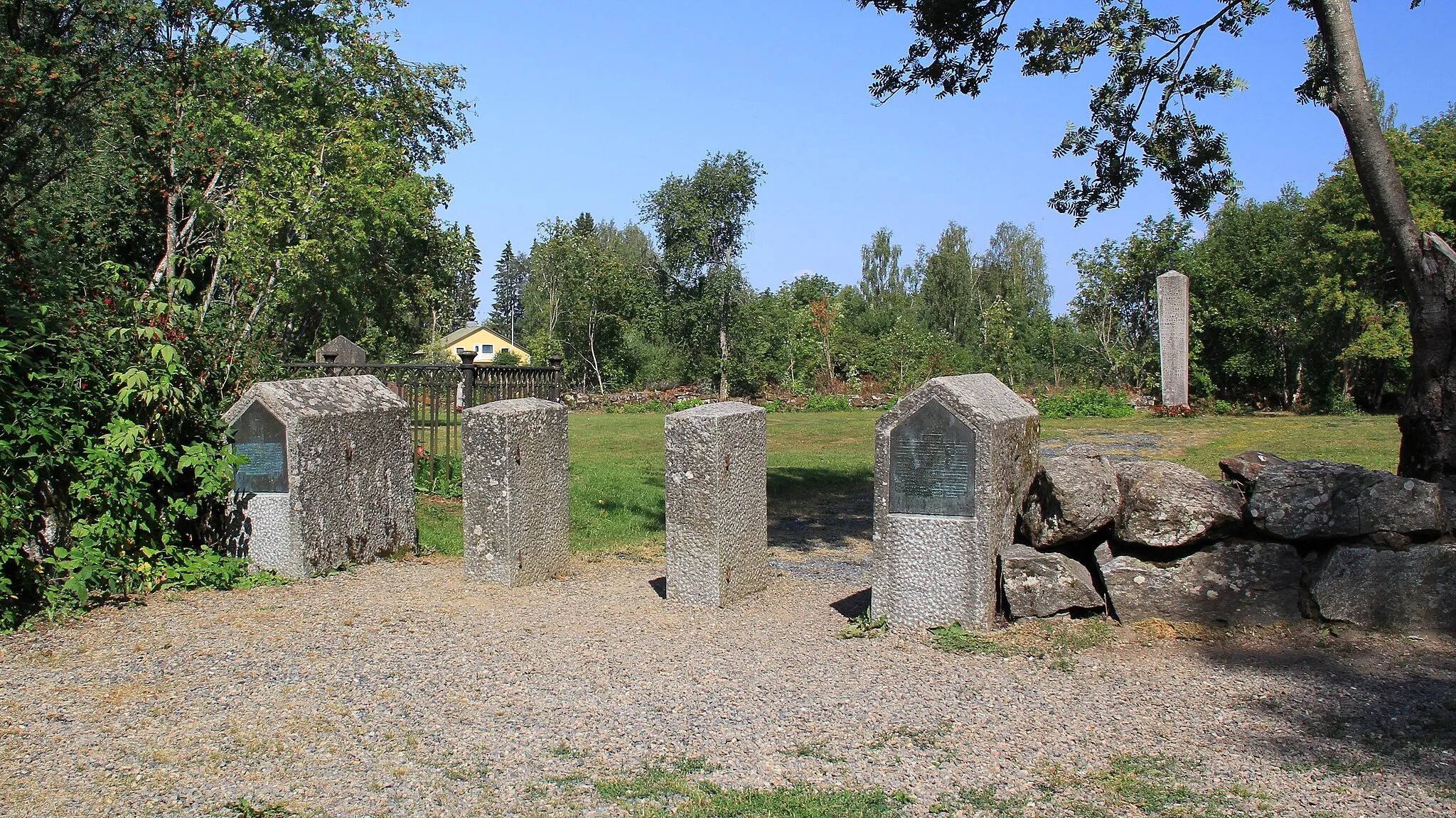 Photo showing: Napue park, Laihia, Finland. - Park gate. Napue park is a former cemetery.