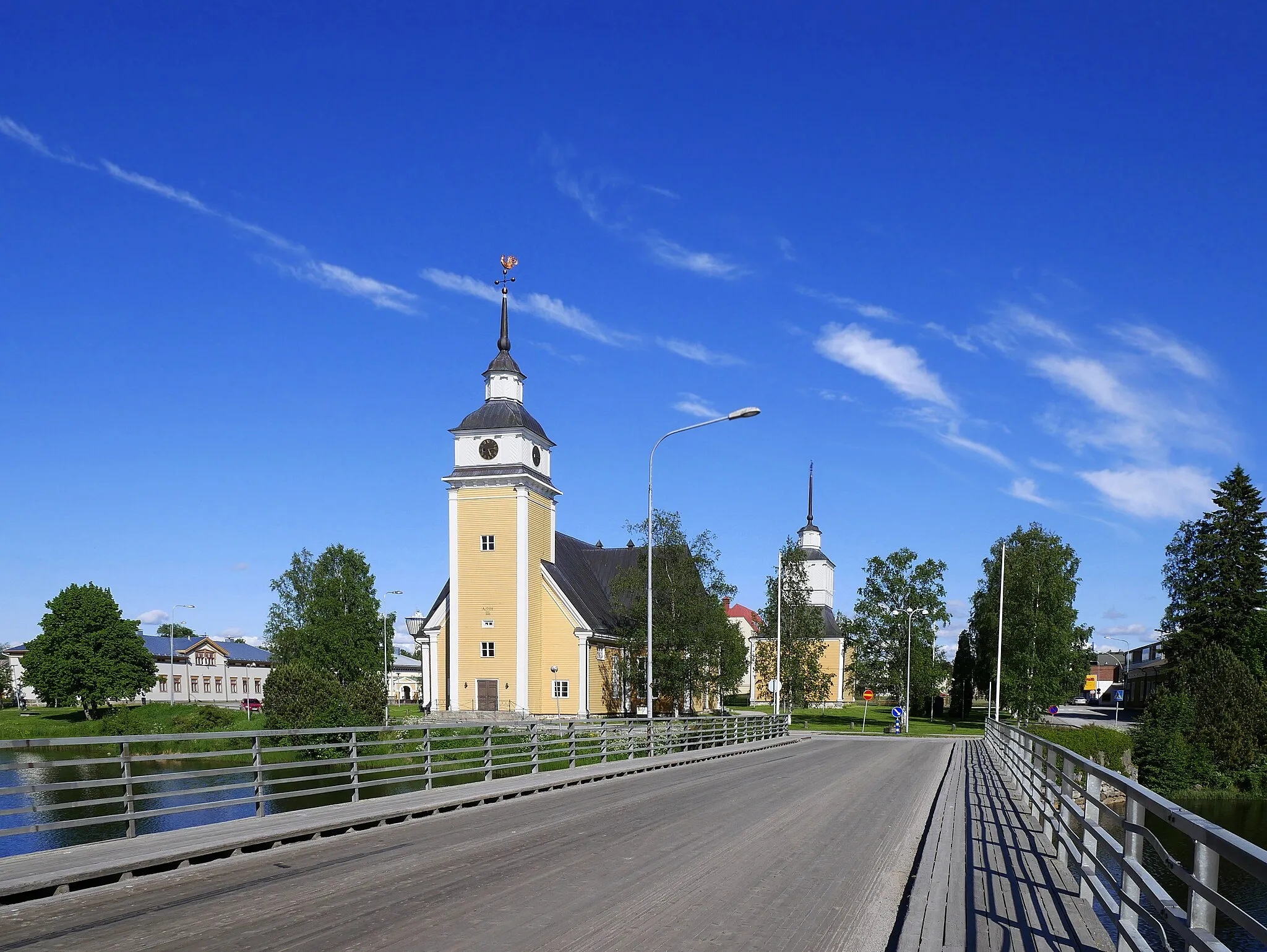 Photo showing: Brogatan and Nykarleby Church.