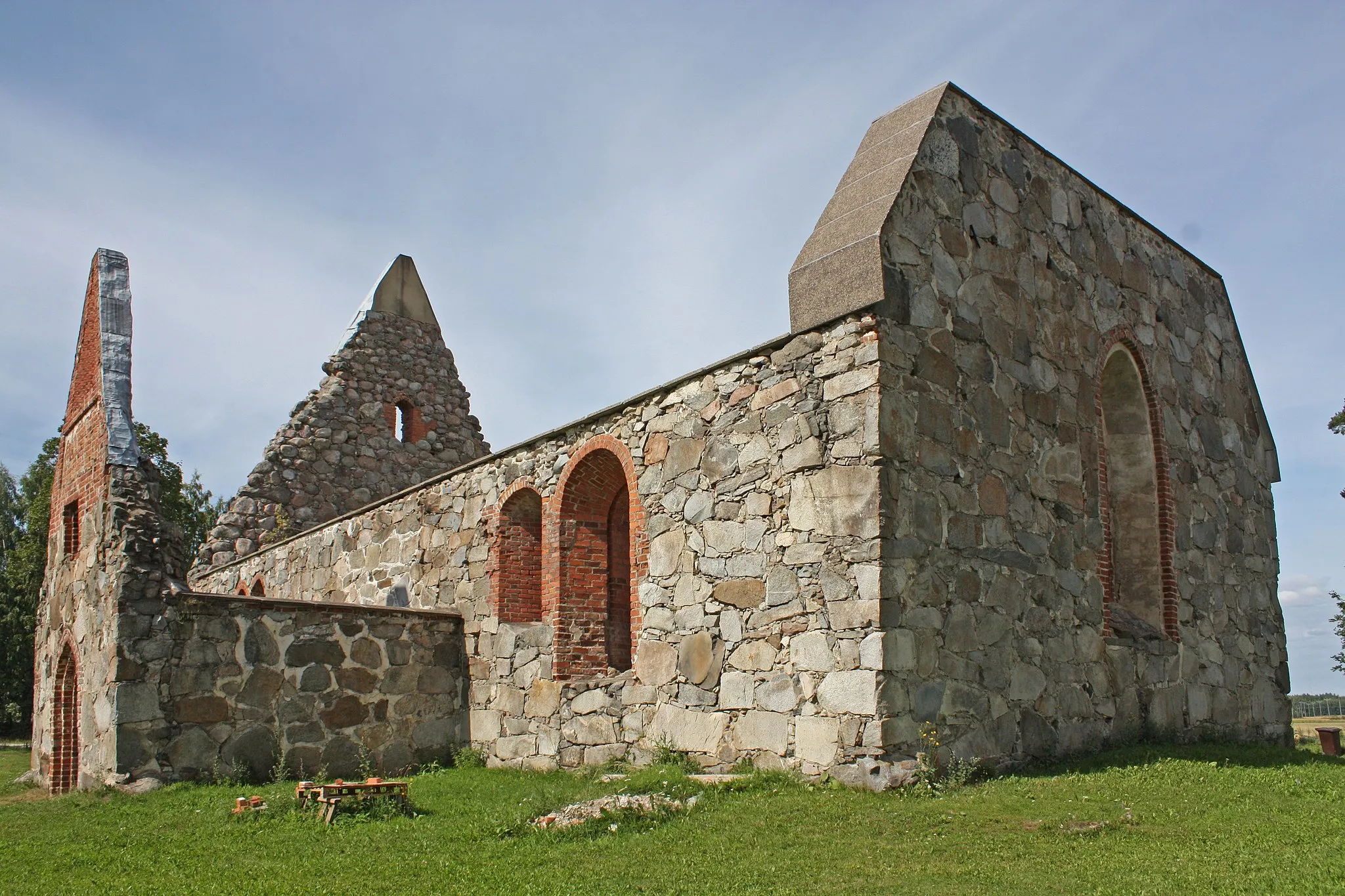 Photo showing: Ruins of the medieval church in Pälkäne, Finland