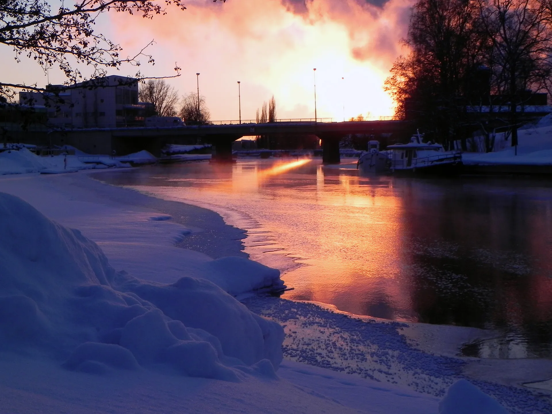 Photo showing: Sunset in Wintry Valkeakoski