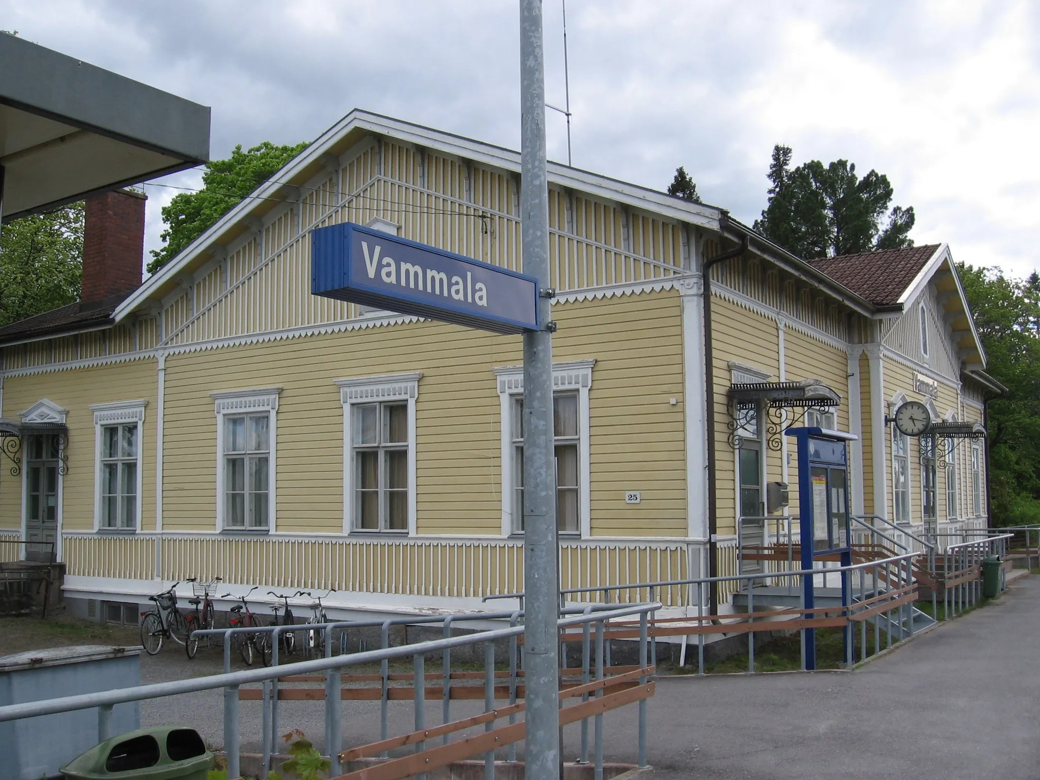 Photo showing: Vammala railway station on Tampere–Pori railway line in Vammala, Sastamala, Finland.