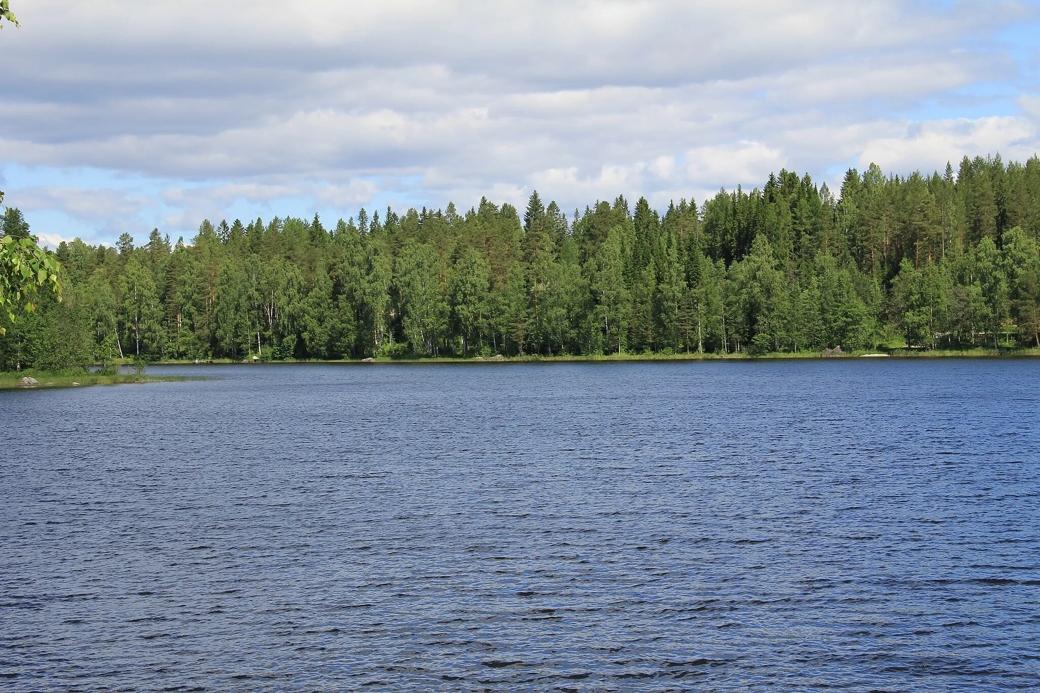 Photo showing: Lake Ylä-Enonvesi, Pirttilahti bay, Enonkoski, Finland.