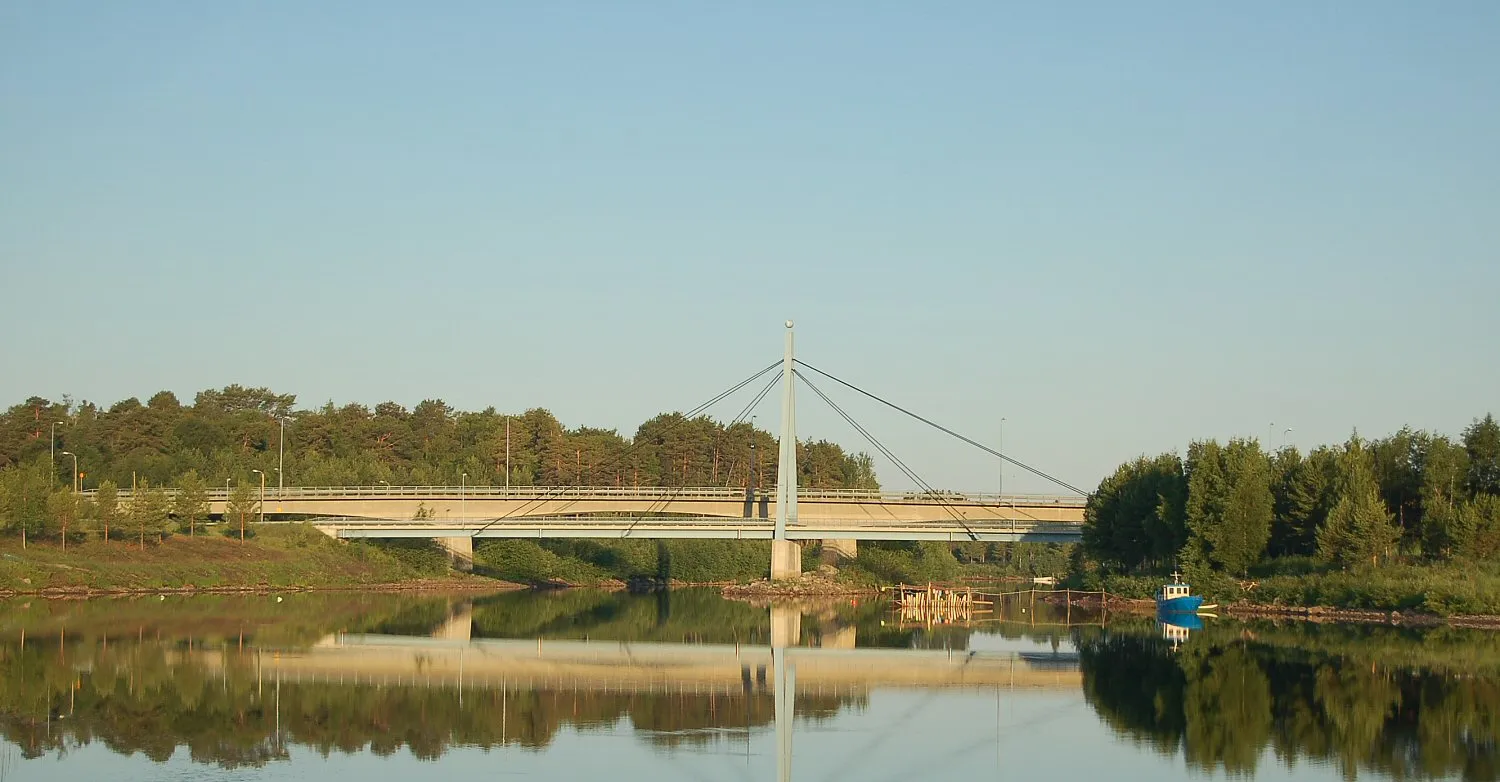 Photo showing: Bridges of Highway #4 (E8/E75) across Iijoki (River Ii) at Ii, Finland.