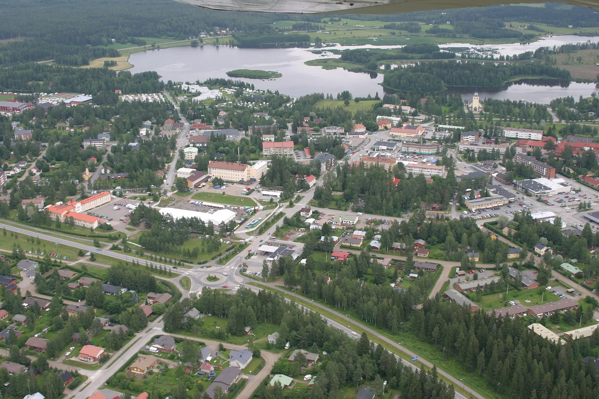 Photo showing: Aerial photograph of Kiuruvesi, Finland in summer 2007