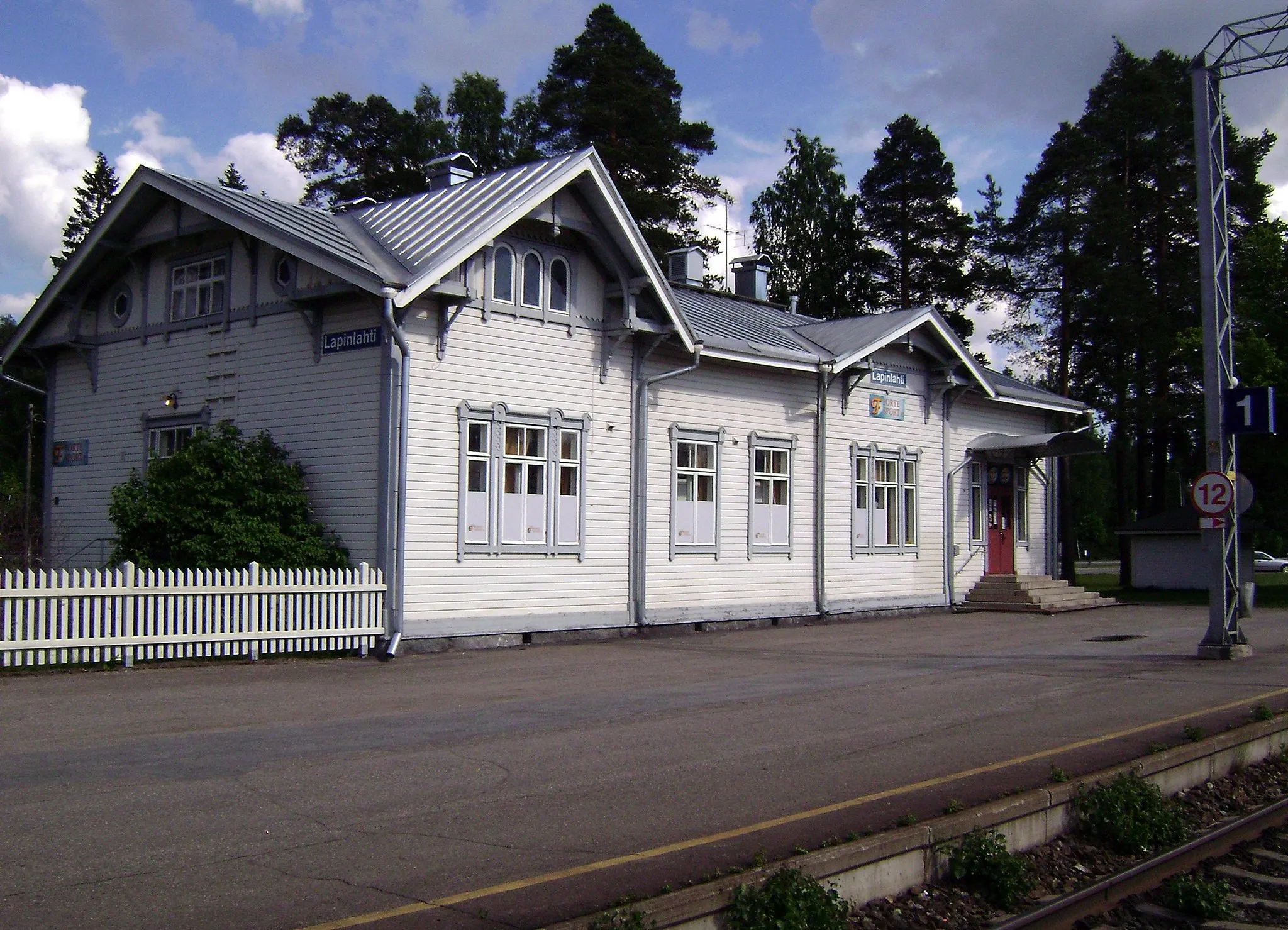 Photo showing: Lapinlahti railway station.