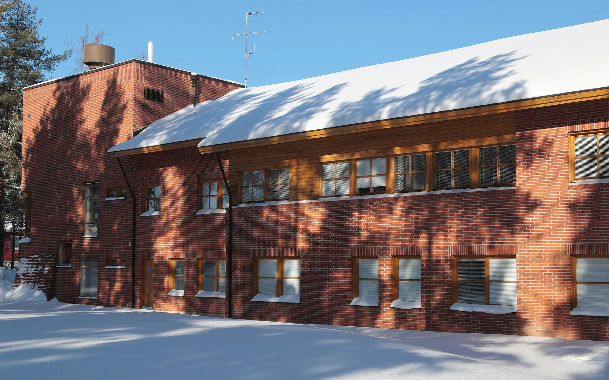 Photo showing: The former town hall of the former Oulunsalo municipality in Oulu, Finland.