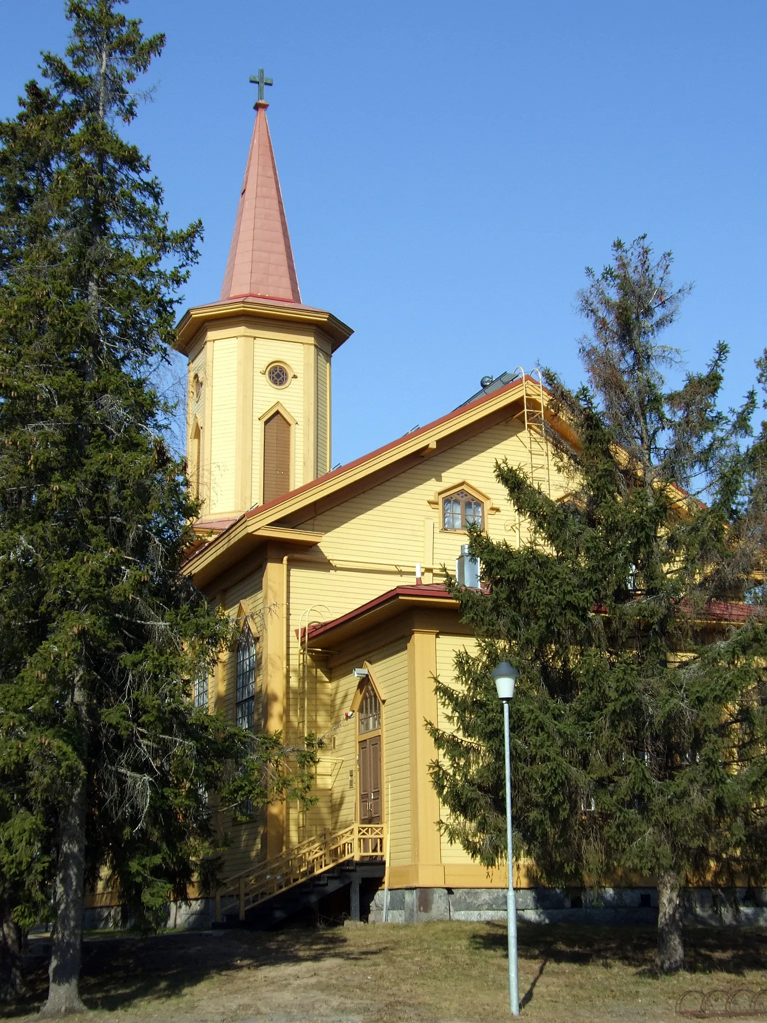 Photo showing: Oulunsalo Church, in Oulunsalo, Finland, was completed in 1891 and it was designed by architect Julius Basilier.