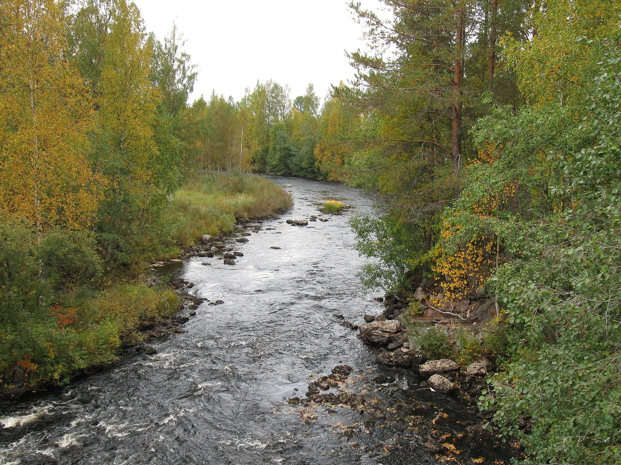 Photo showing: The river Keskijoki in Puolanka, Finland.