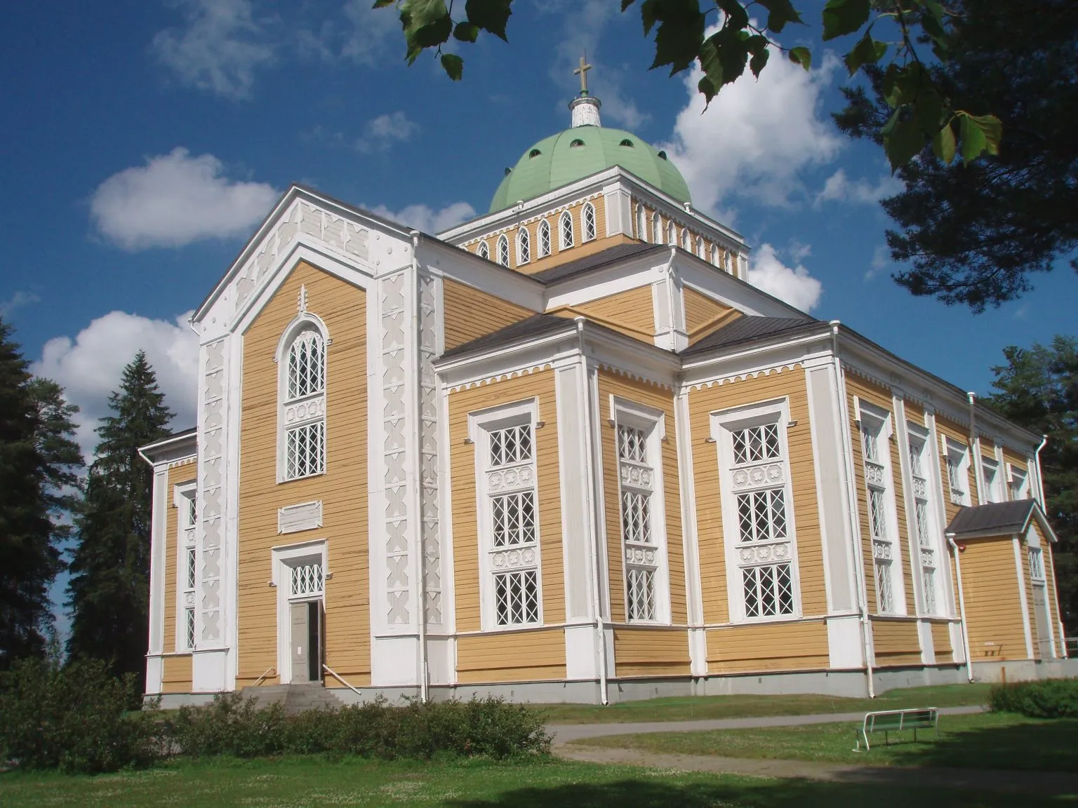 Photo showing: Kerimäki wooden church, located in Kerimäki, Finland, exterior south side