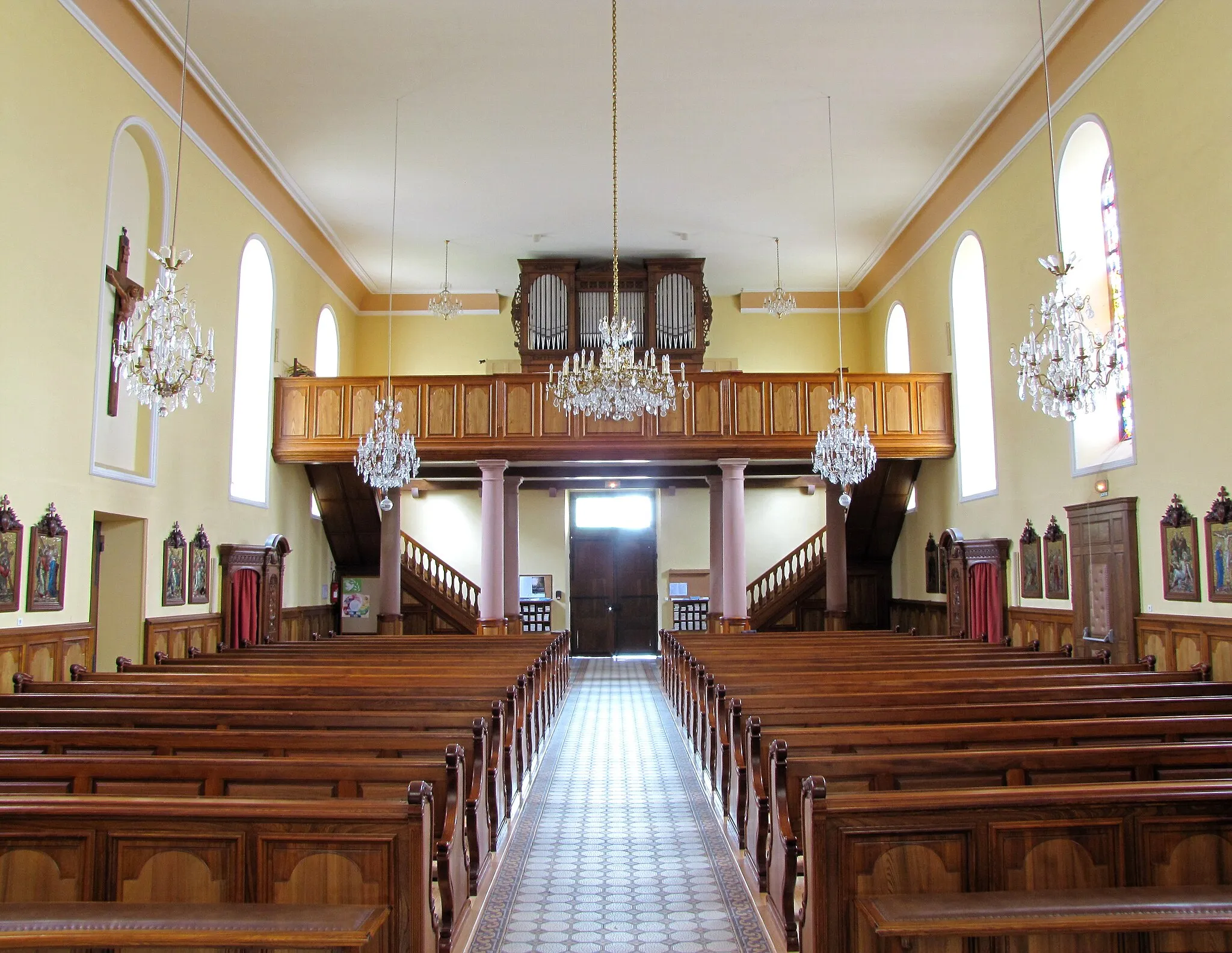 Photo showing: Alsace, Bas-Rhin, Achenheim, Église Saint-Georges (IA67007105). Vue intérieure de la nef vers la tribune d'orgue.