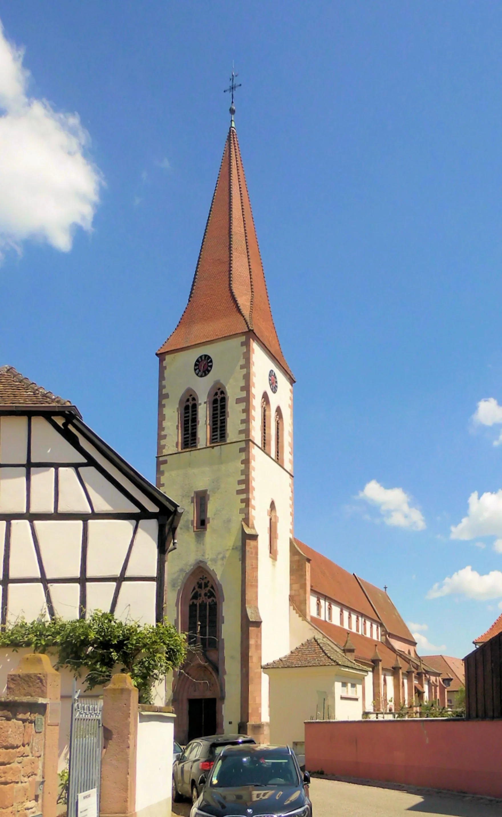 Photo showing: L'église Saint-Martin (1564) à Ammerschwihr, au clocher néo-gothique reconstruit en 1910, côté sud-ouest