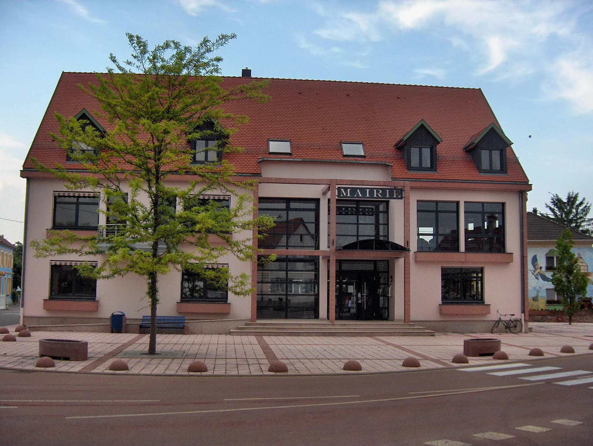 Photo showing: Town hall of Baldersheim, France