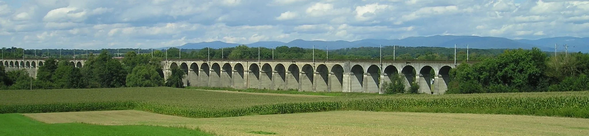 Photo showing: Eisenbahn-Viadukt von Dannemarie