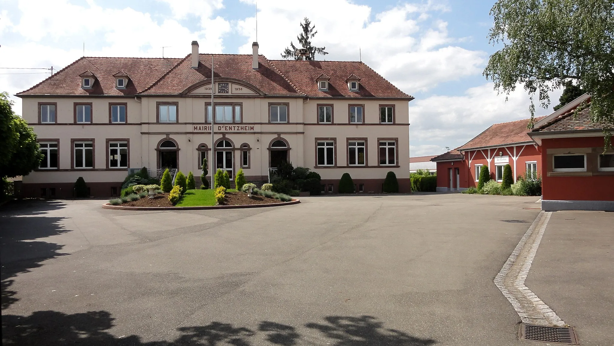 Photo showing: Alsace, Bas-Rhin, Entzheim, Mairie (1938).