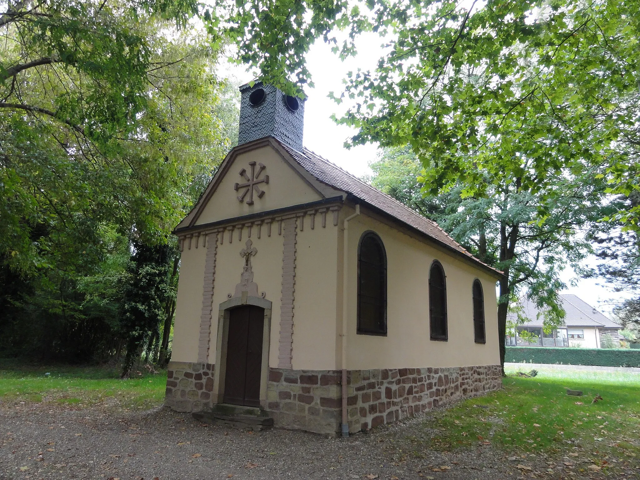 Photo showing: This building is indexed in the base Mérimée, a database of architectural heritage maintained by the French Ministry of Culture, under the reference IA00023137 .