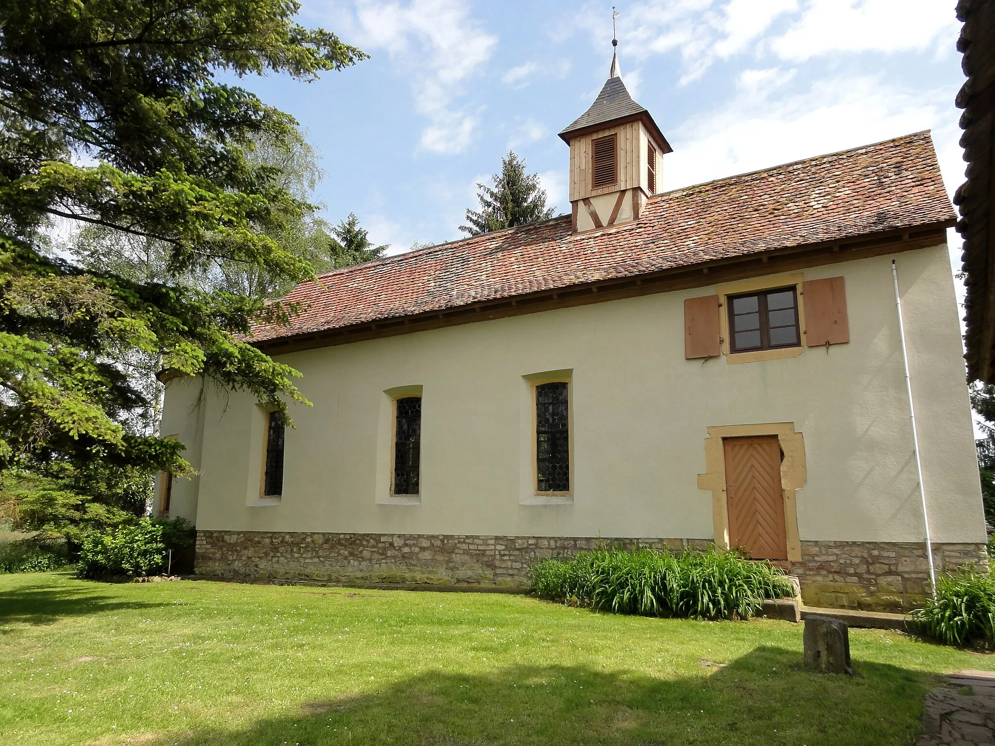 Photo showing: Alsace, Bas-Rhin, Geispolsheim, lieu-dit Hattisheim, Chapelle Notre-Dame des Sept Douleurs (IA00023180).