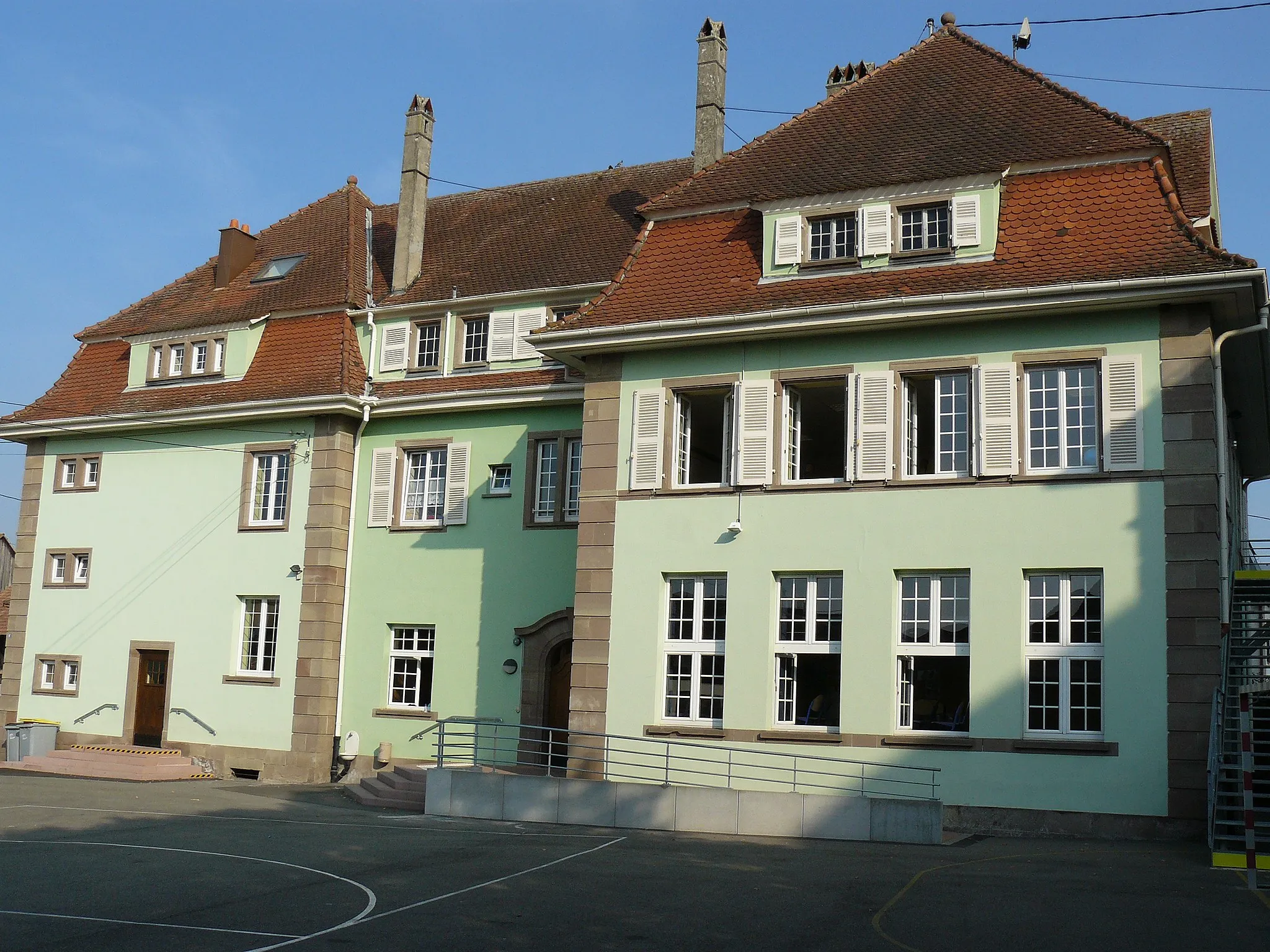 Photo showing: École primaire d'Hilsenheim