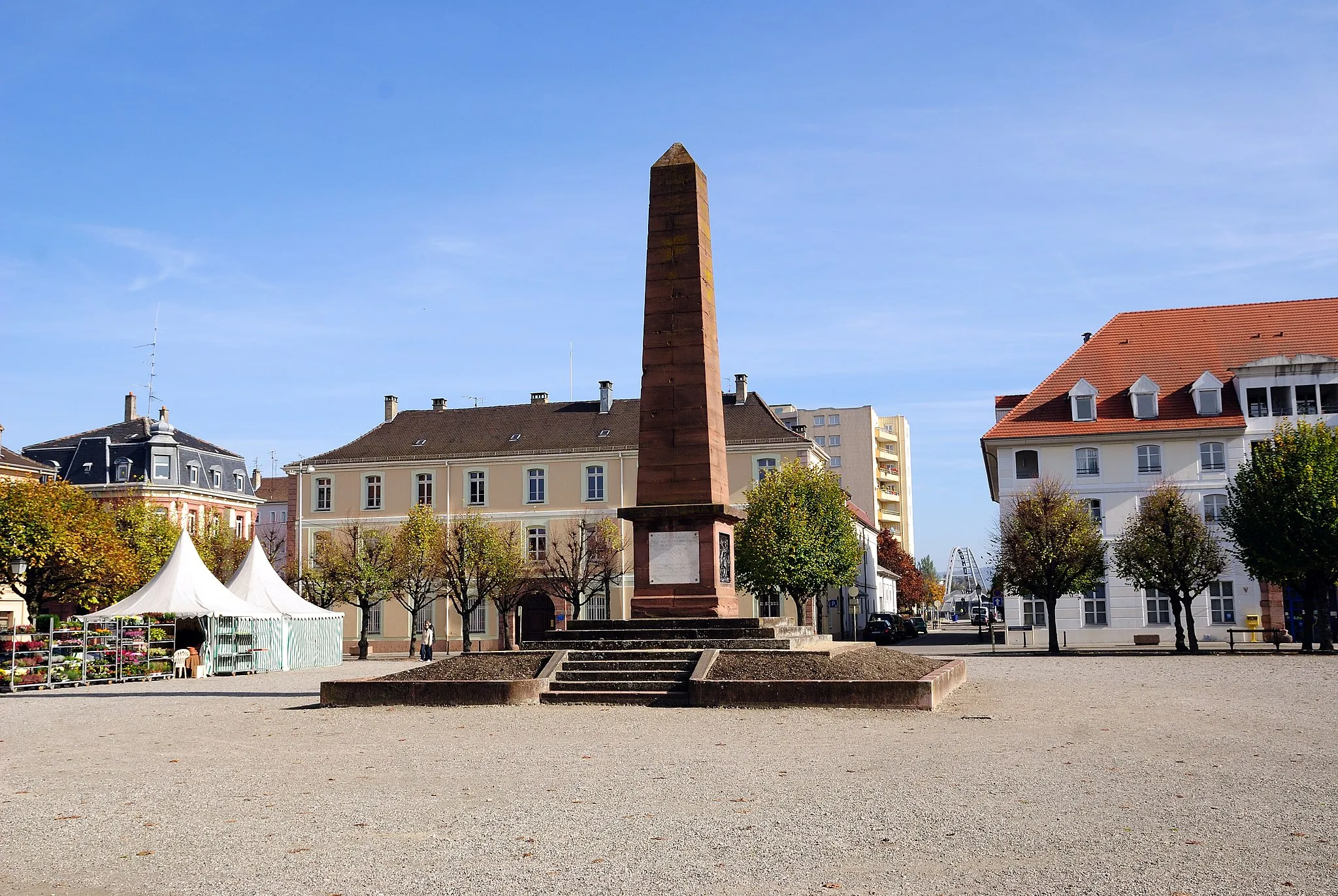 Photo showing: This building is indexed in the base Mérimée, a database of architectural heritage maintained by the French Ministry of Culture, under the references PA00085461 and IA00024507 .