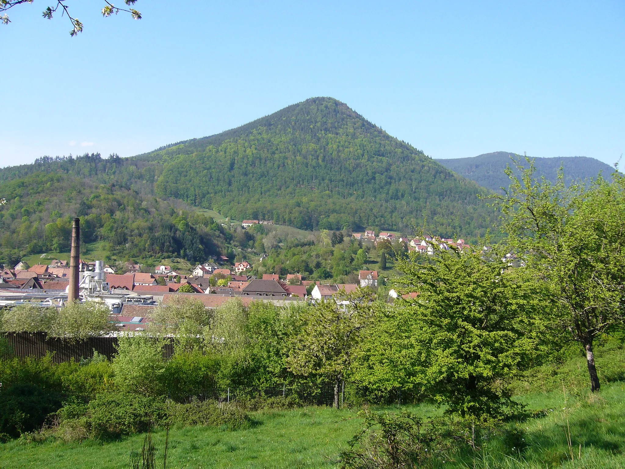 Photo showing: Le Chalmont depuis le Hoimbach