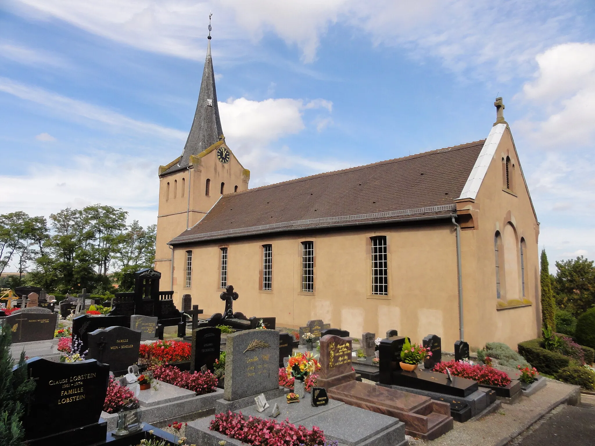 Photo showing: Alsace, Bas-Rhin, Église protestante de Mundolsheim (PA00084810, IA67007261).