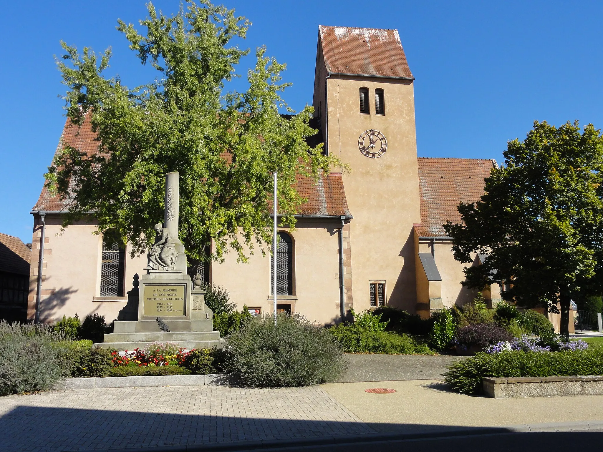 Photo showing: This building is indexed in the base Mérimée, a database of architectural heritage maintained by the French Ministry of Culture, under the reference IA67011922 .