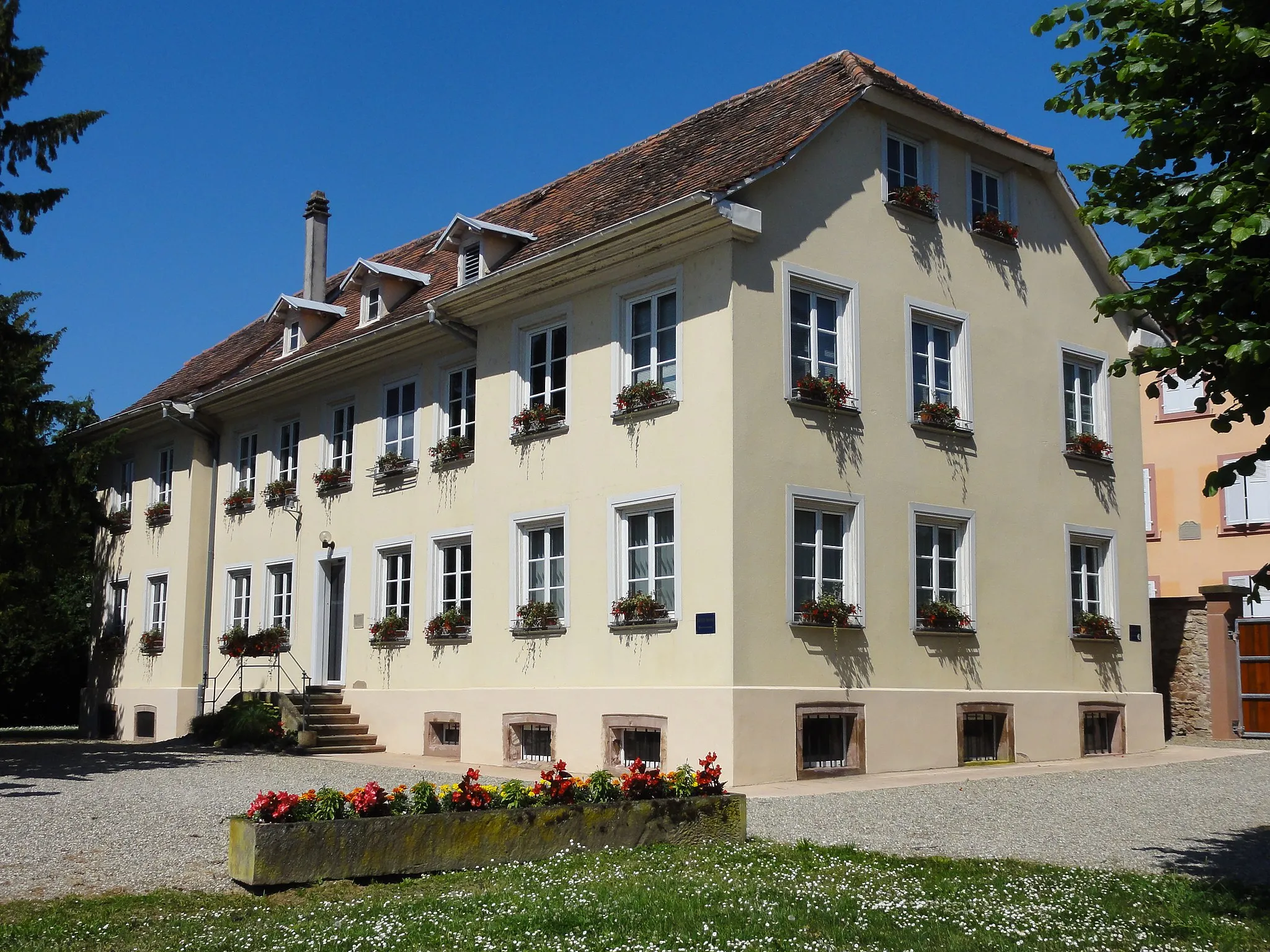 Photo showing: This building is indexed in the base Mérimée, a database of architectural heritage maintained by the French Ministry of Culture, under the reference IA67007931 .