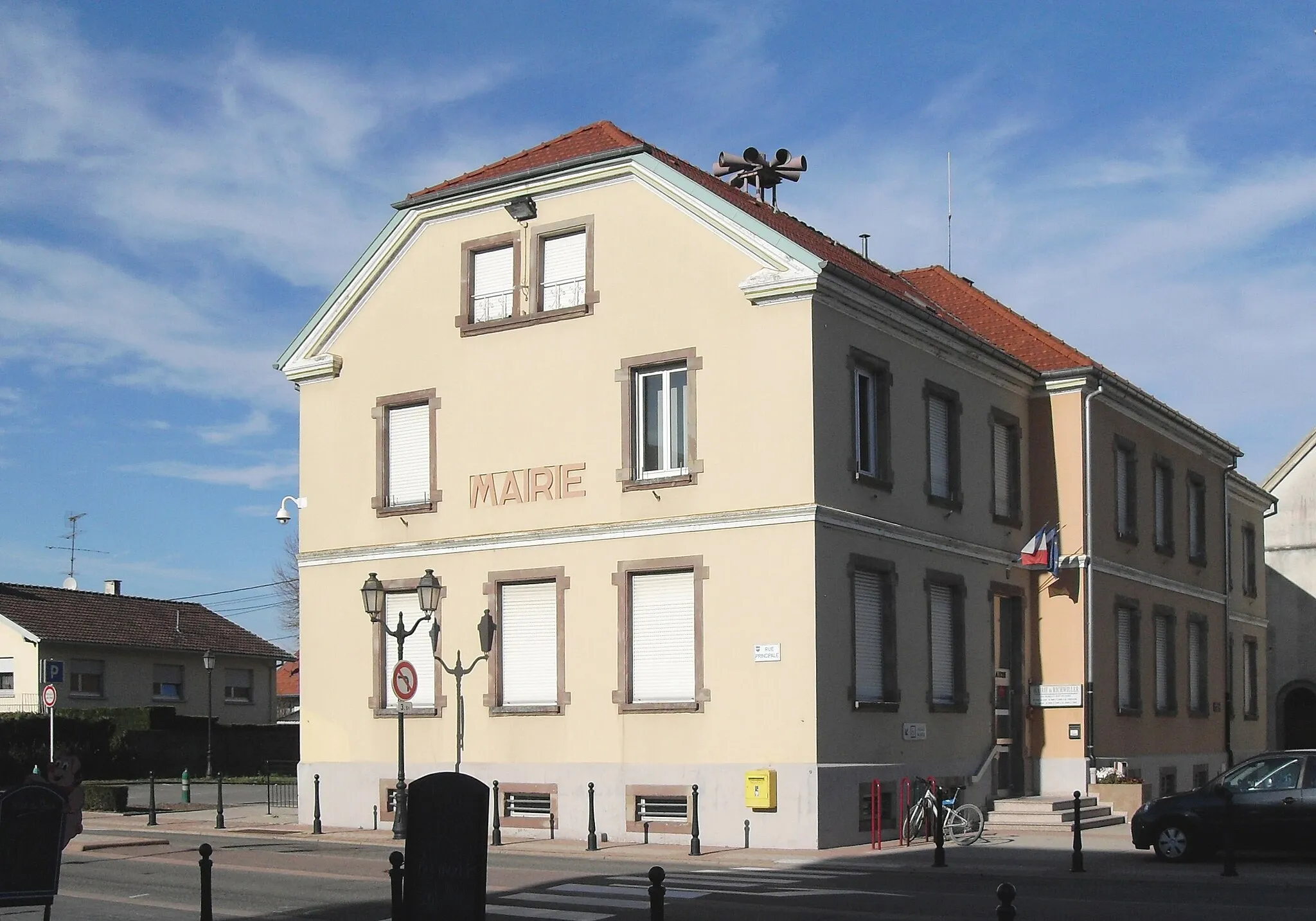 Photo showing: La mairie et l'ancienne école de Richwiller