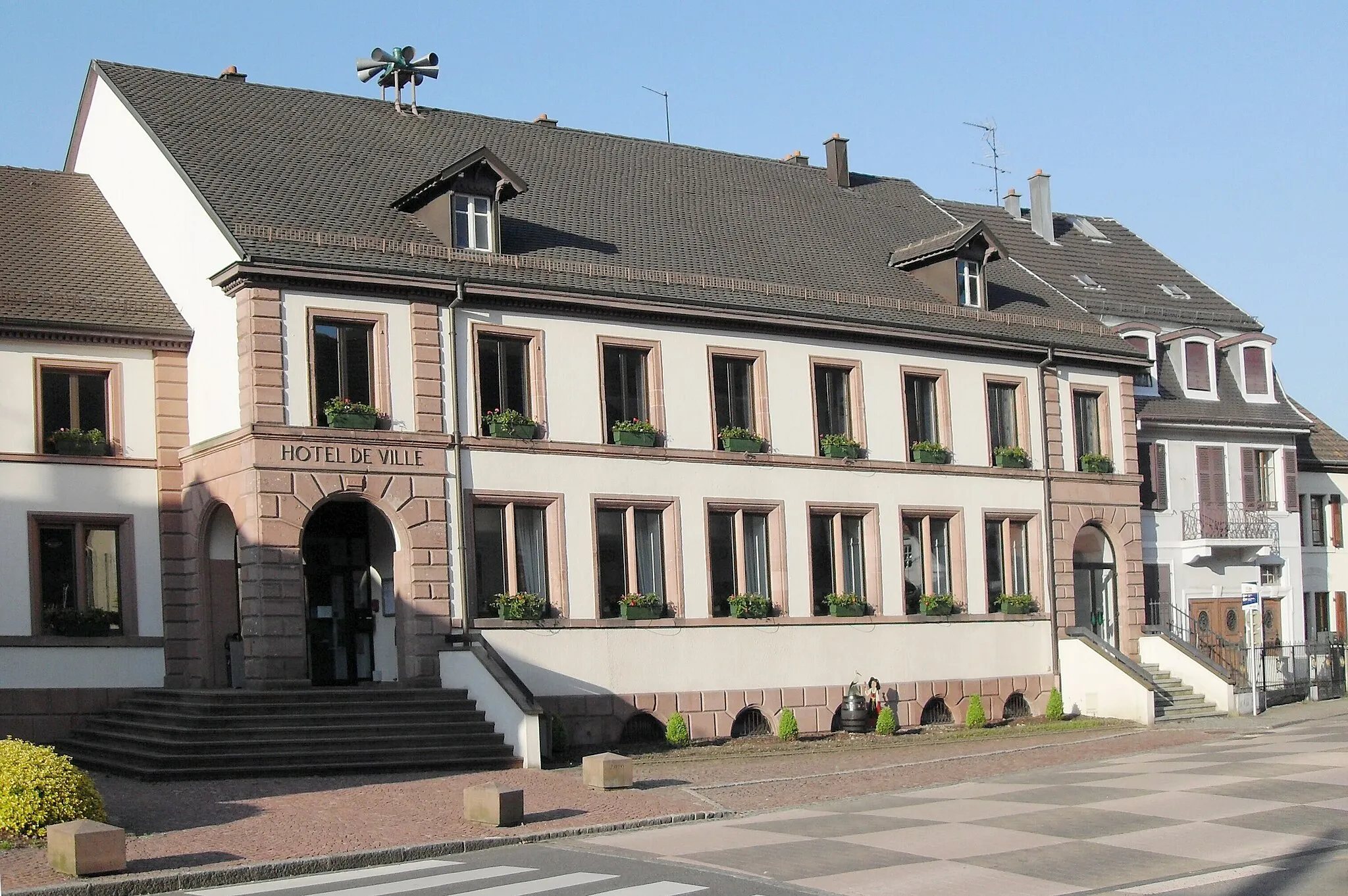Photo showing: L'hôtel de ville de Vieux-Thann