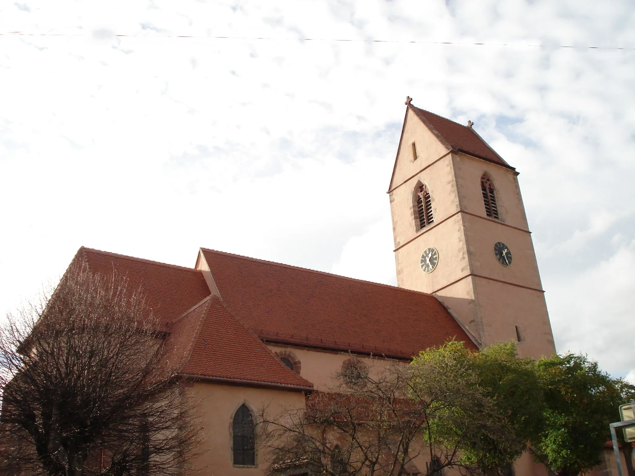Photo showing: Wattwiller : Katholische Kirche mit erneuerter Bedachung (2010), Außenansicht