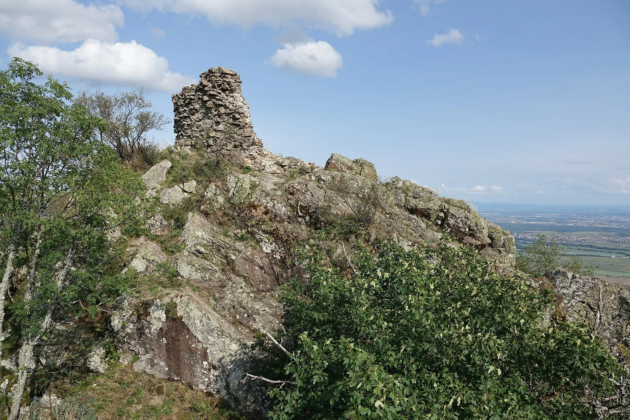 Photo showing: Herrenfluh Castle in Wattwiller (Haut-Rhin, France).