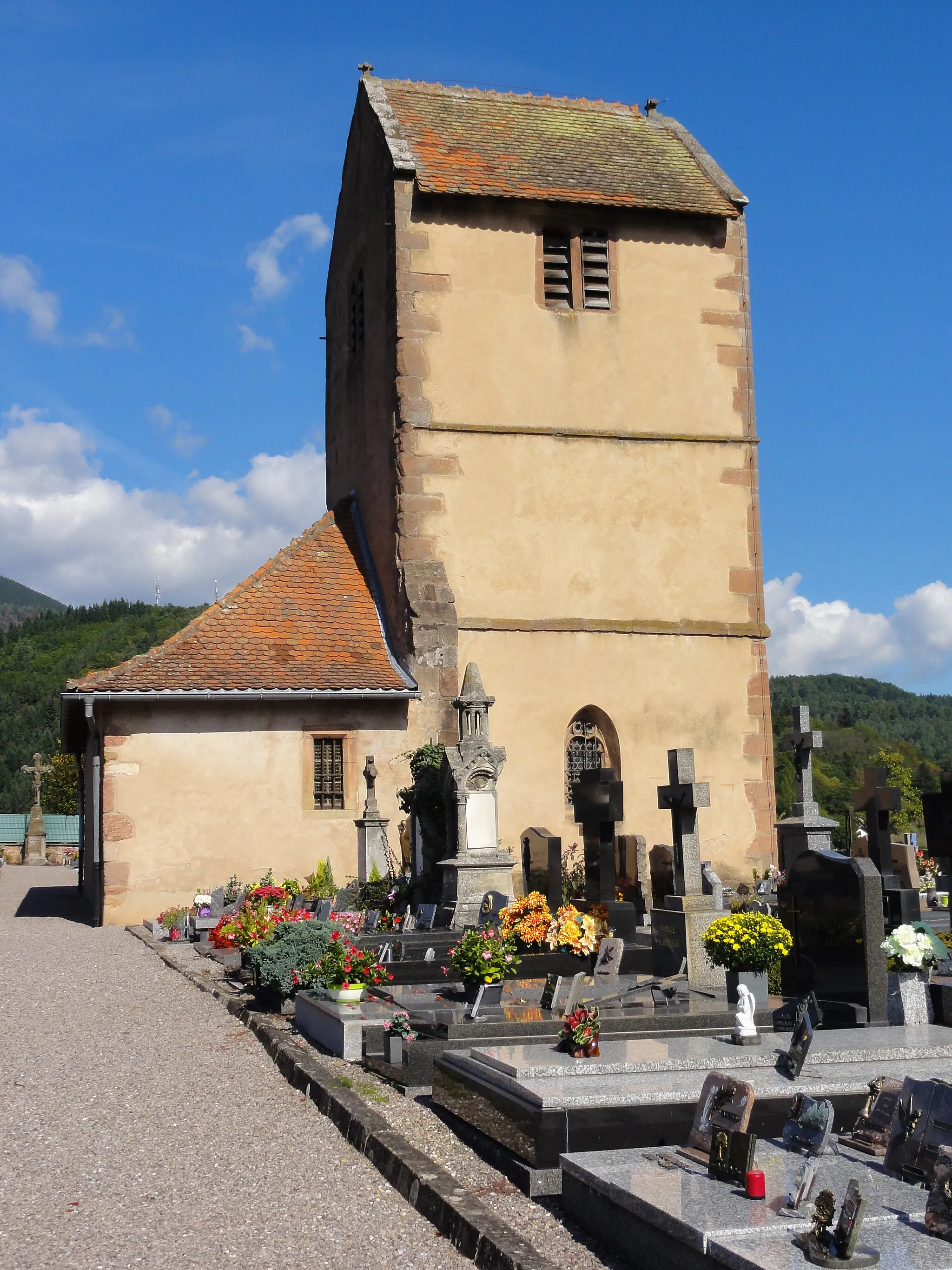 Photo showing: Alsace, Bas-Rhin, Wisches, Église Saint-Antoine (XIIIe-XVIe), actuellement chapelle de cimetière ((IA67013051).