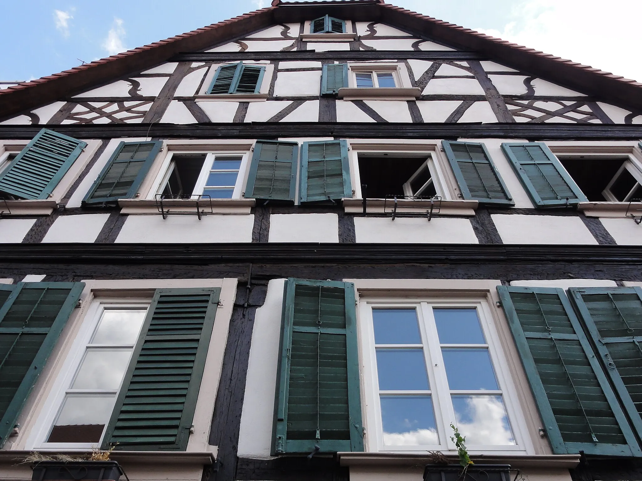 Photo showing: Alsace, Bas-Rhin, Wissembourg, Maison (XVIe-XVIIe), 2 rue Nationale (PA00085259, IA67008148).