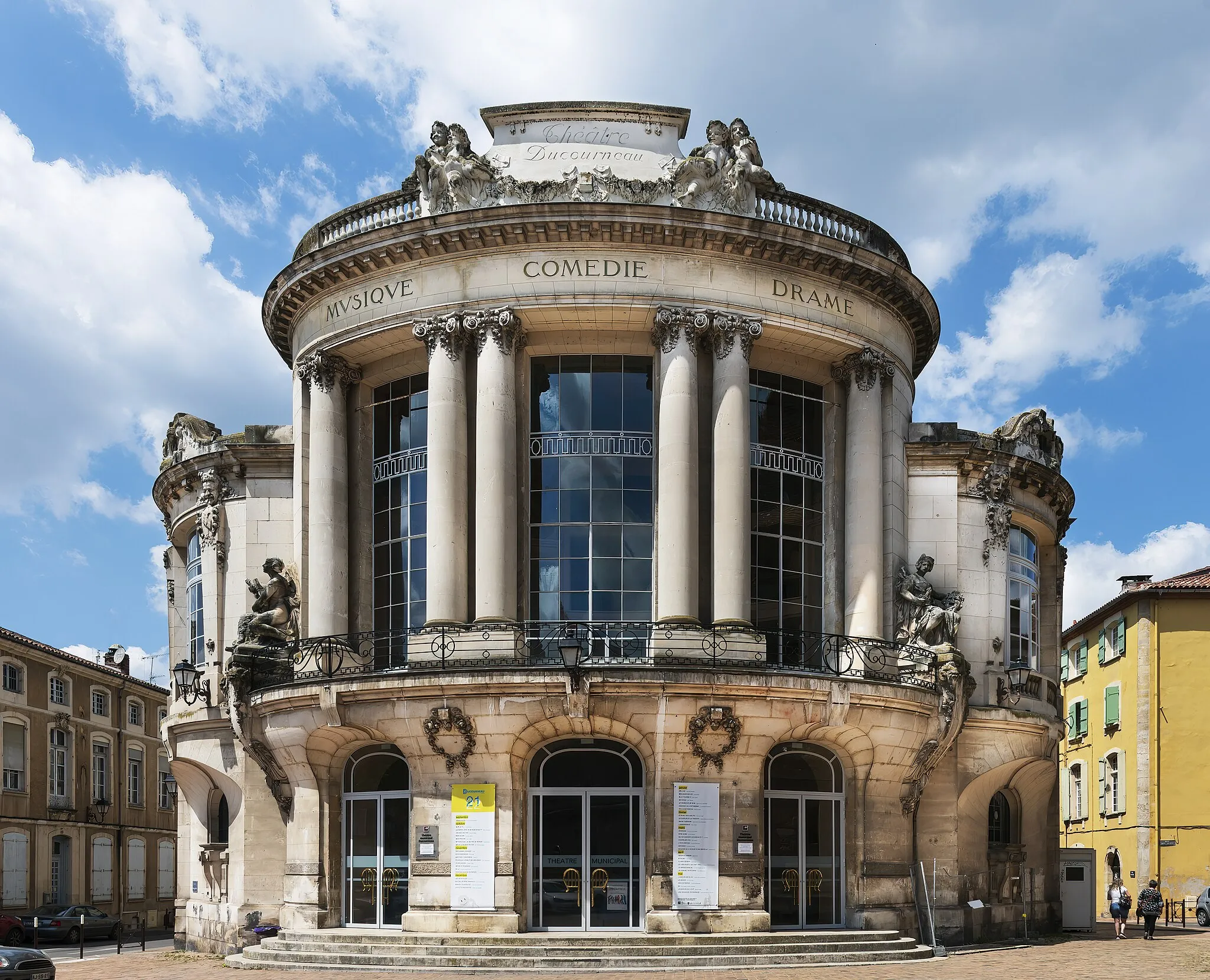 Photo showing: This building is indexed in the base Mérimée, a database of architectural heritage maintained by the French Ministry of Culture, under the reference PA00084055 .