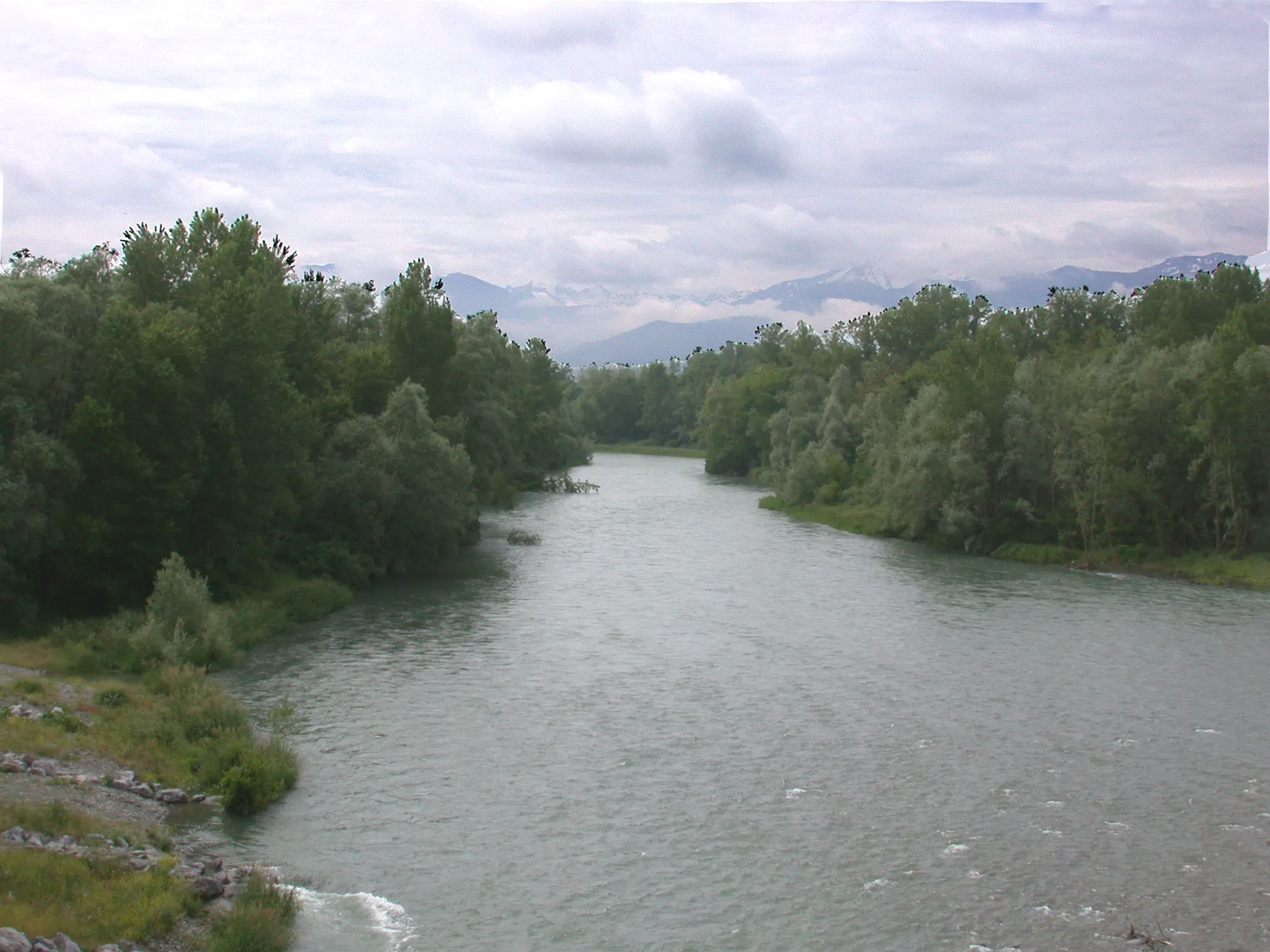 Photo showing: Le gave de Pau et les saligues en amont du pont d'Assat. Photographie prise du haut des pylônes du pont.