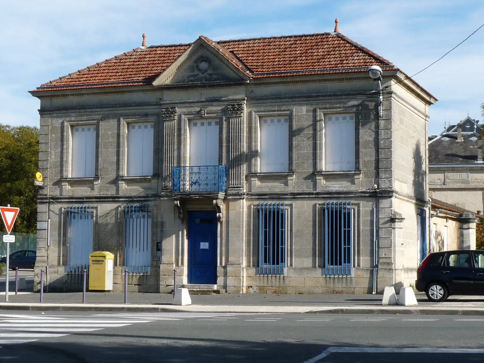 Photo showing: Bureau de poste, Berson, Gironde, France