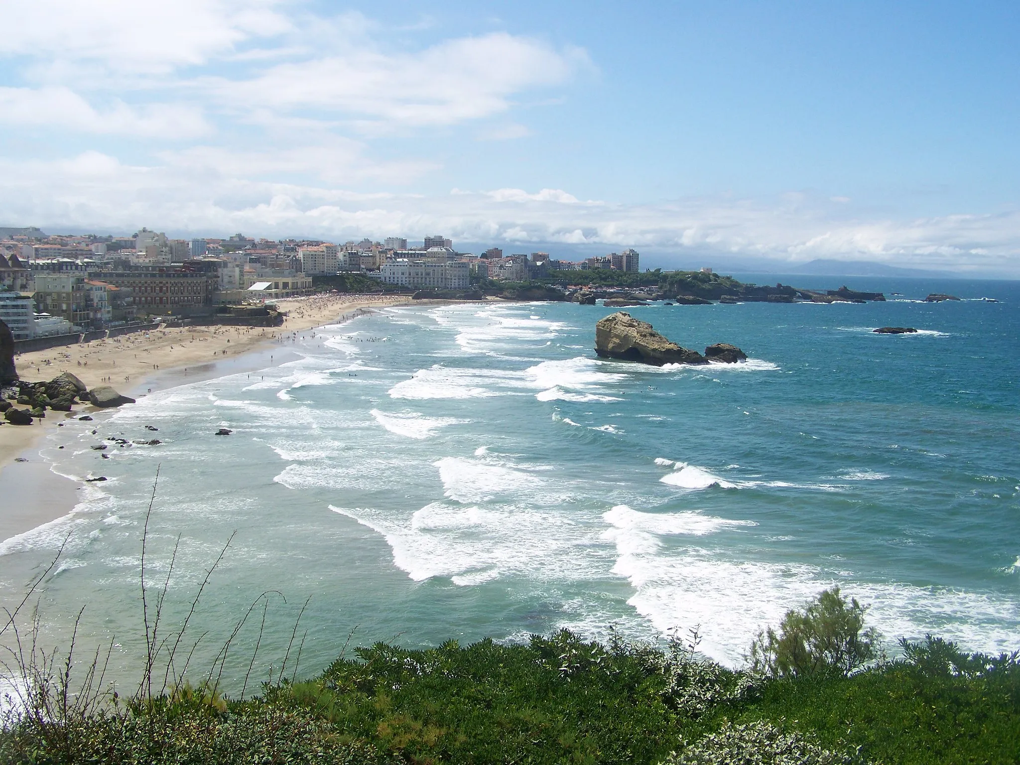 Photo showing: Landscape of city of Biarritz and the Atlantic Ocean, in Pyrénées-Atlantiques, France.