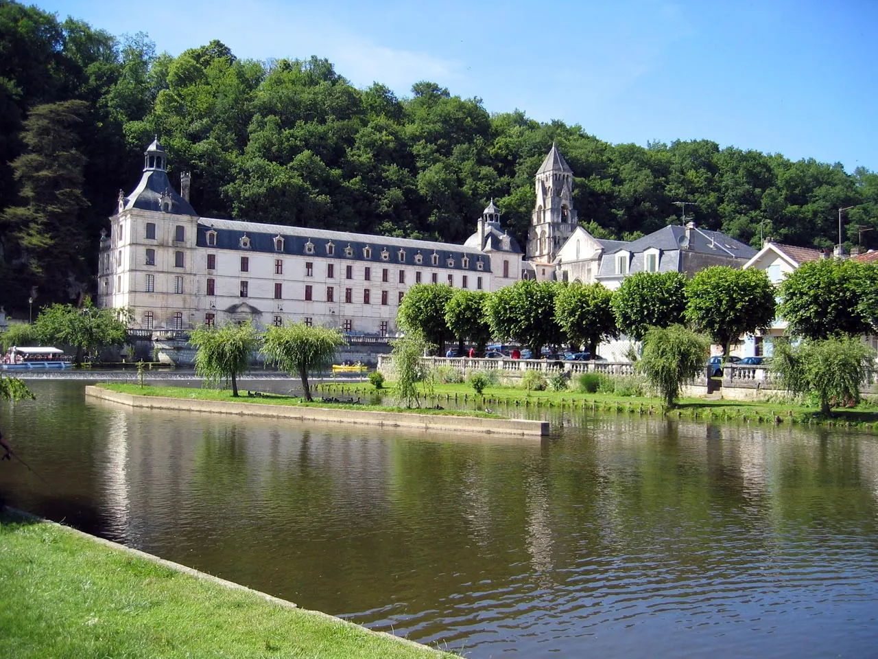 Photo showing: L'abbaye St Pierre de Brantôme en Dordogne