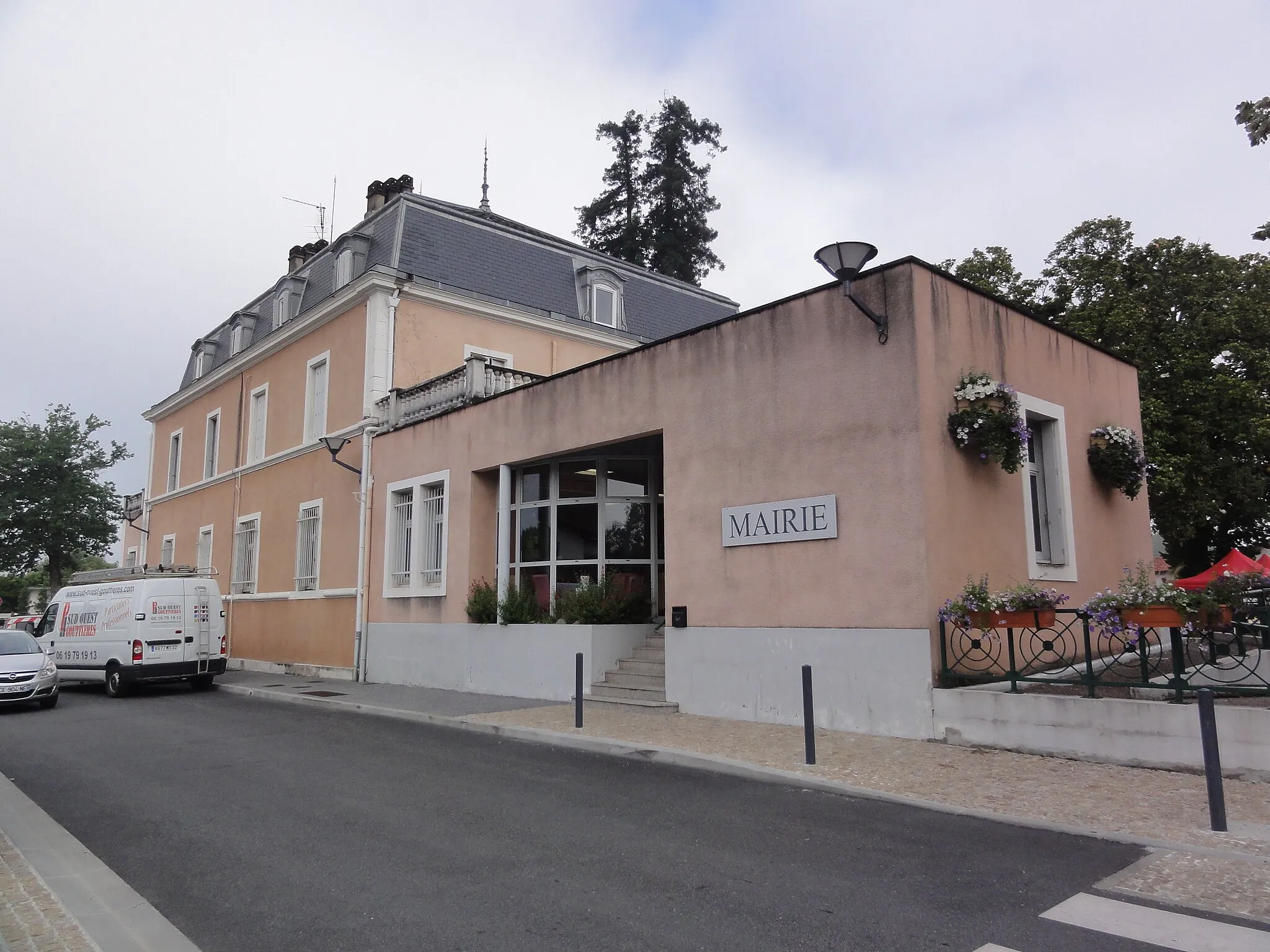 Photo showing: Castets (Landes) mairie