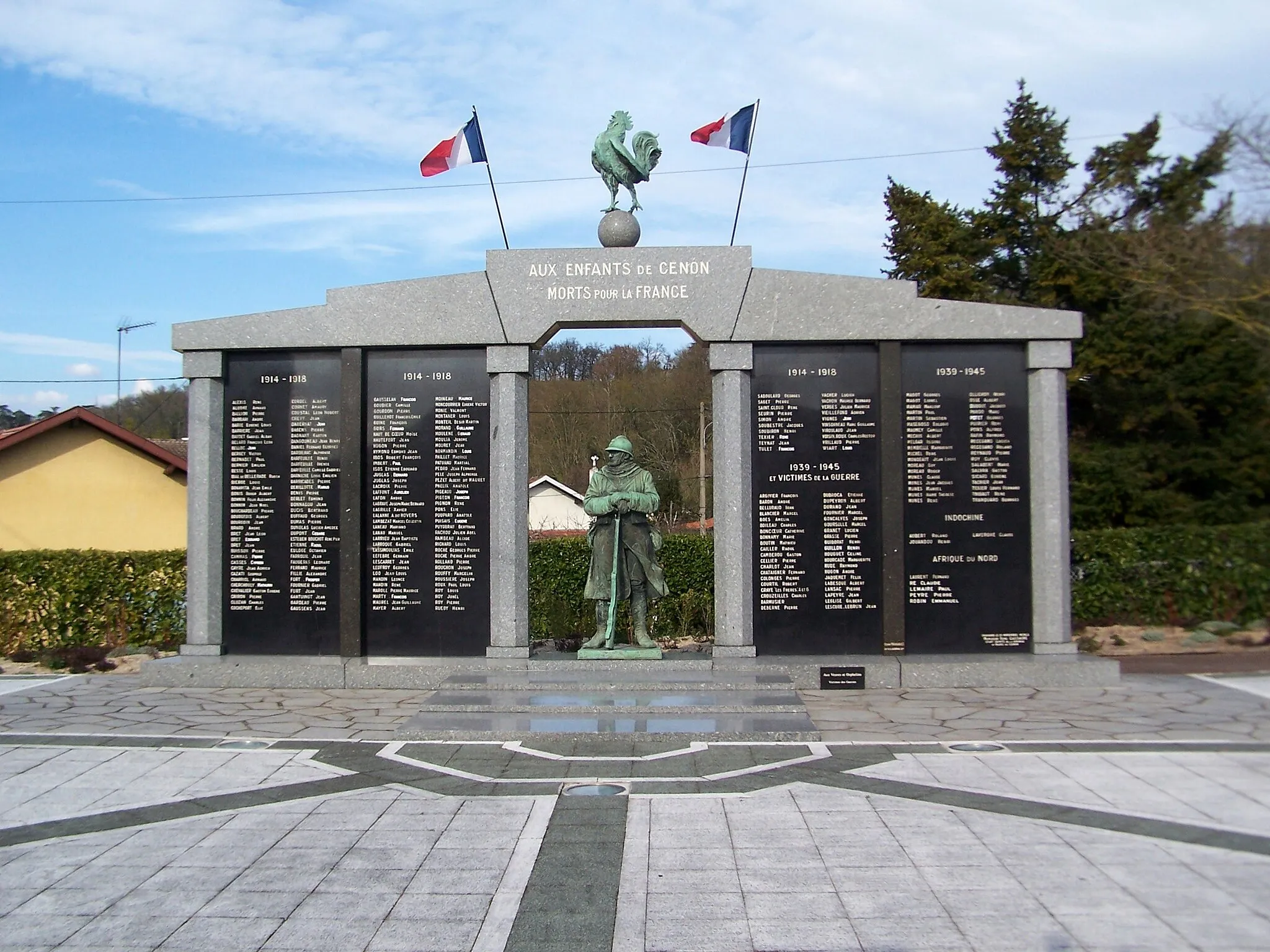 Photo showing: War memorial of Cenon (Gironde, France)