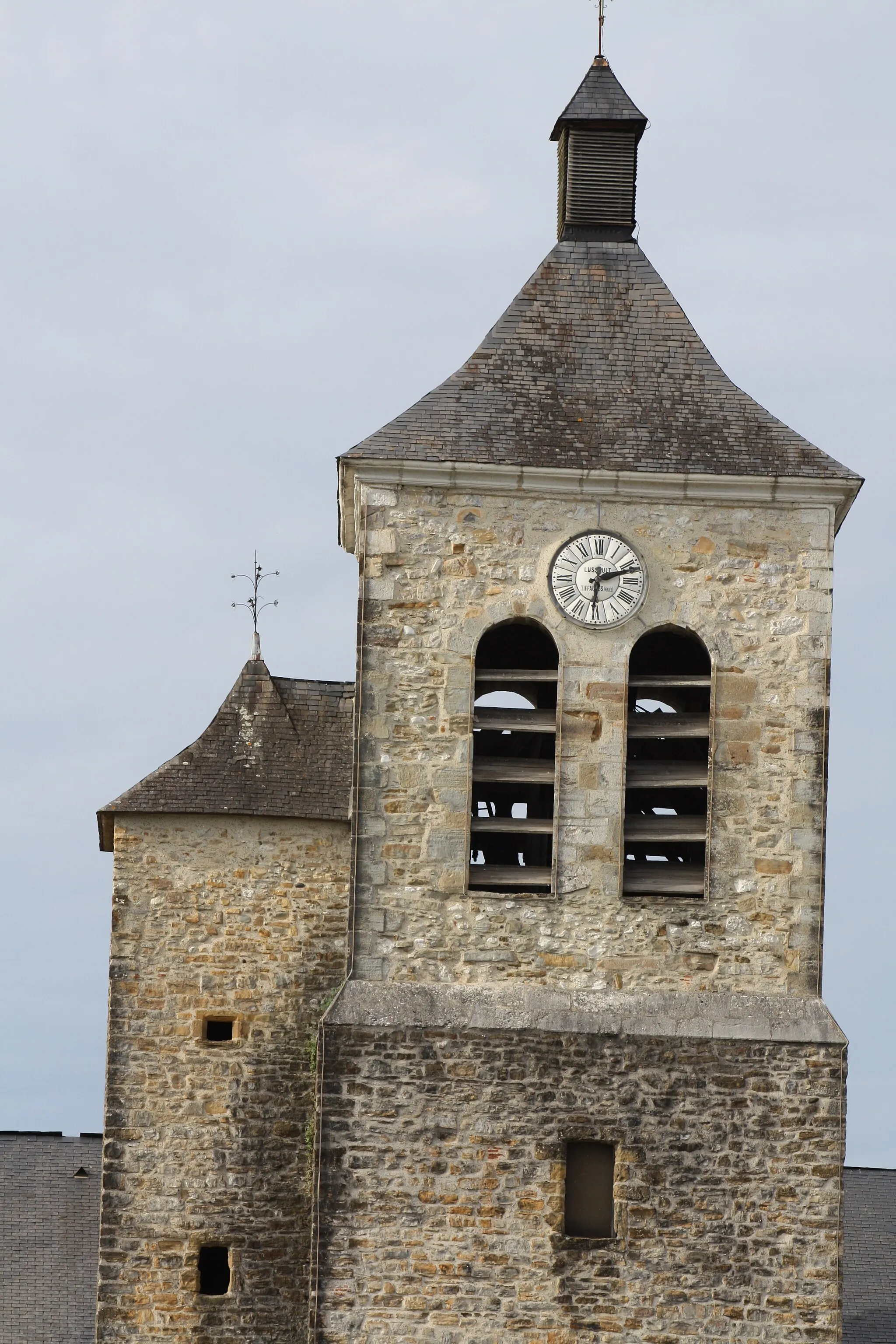 Photo showing: Église Saint-Vincent de Coarraze chapelle, voûte, portail, clocher, porche