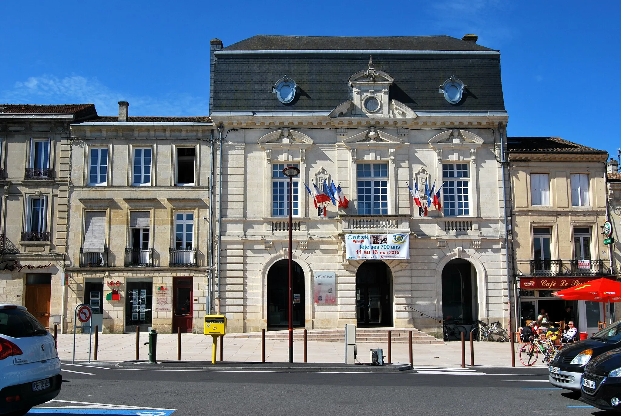 Photo showing: Mairie Créon