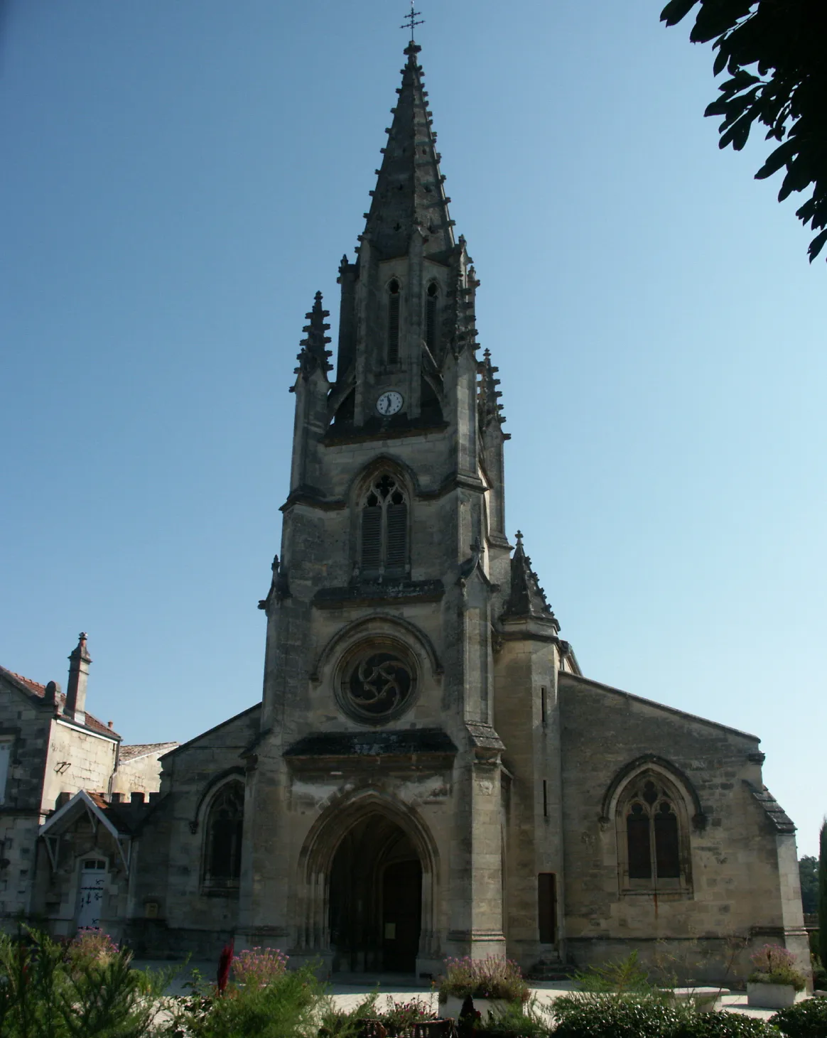 Photo showing: Eglise Saint-Vincent à Floirac (Gironde, France).